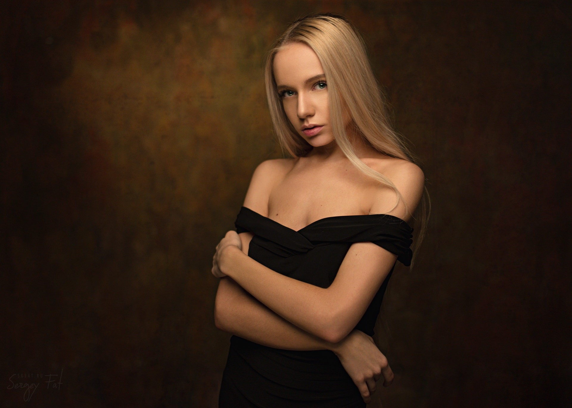 Sergey Fat Women Blonde Portrait Bare Shoulders Simple Background Marija Popova Maria Popova 1920x1371
