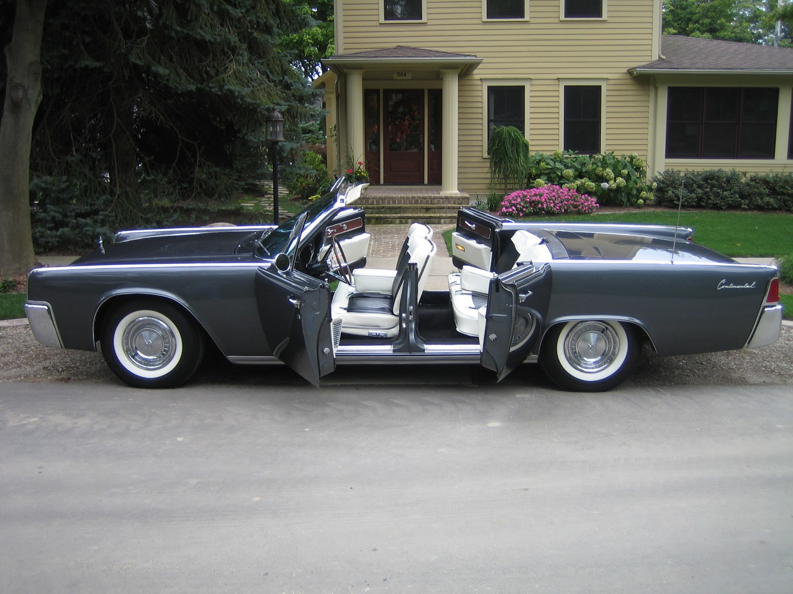Vehicles Lincoln Continental 1600x1200