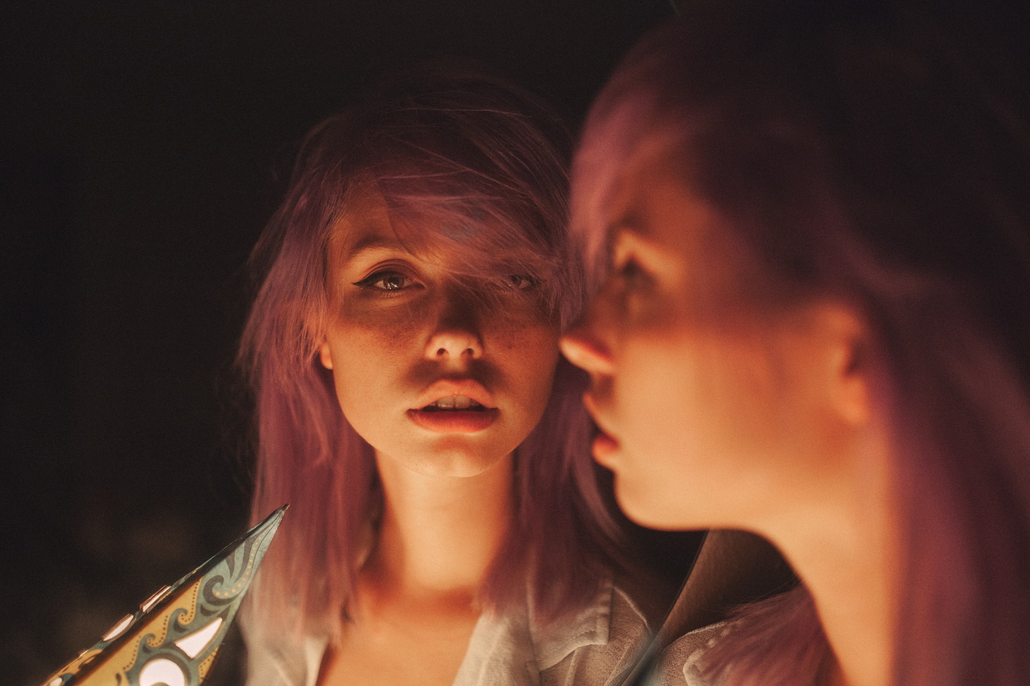 Women Face Portrait Dyed Hair Reflection Ruby James Skye Thompson Women Skye Thompson Ruby James Fre 2048x1365