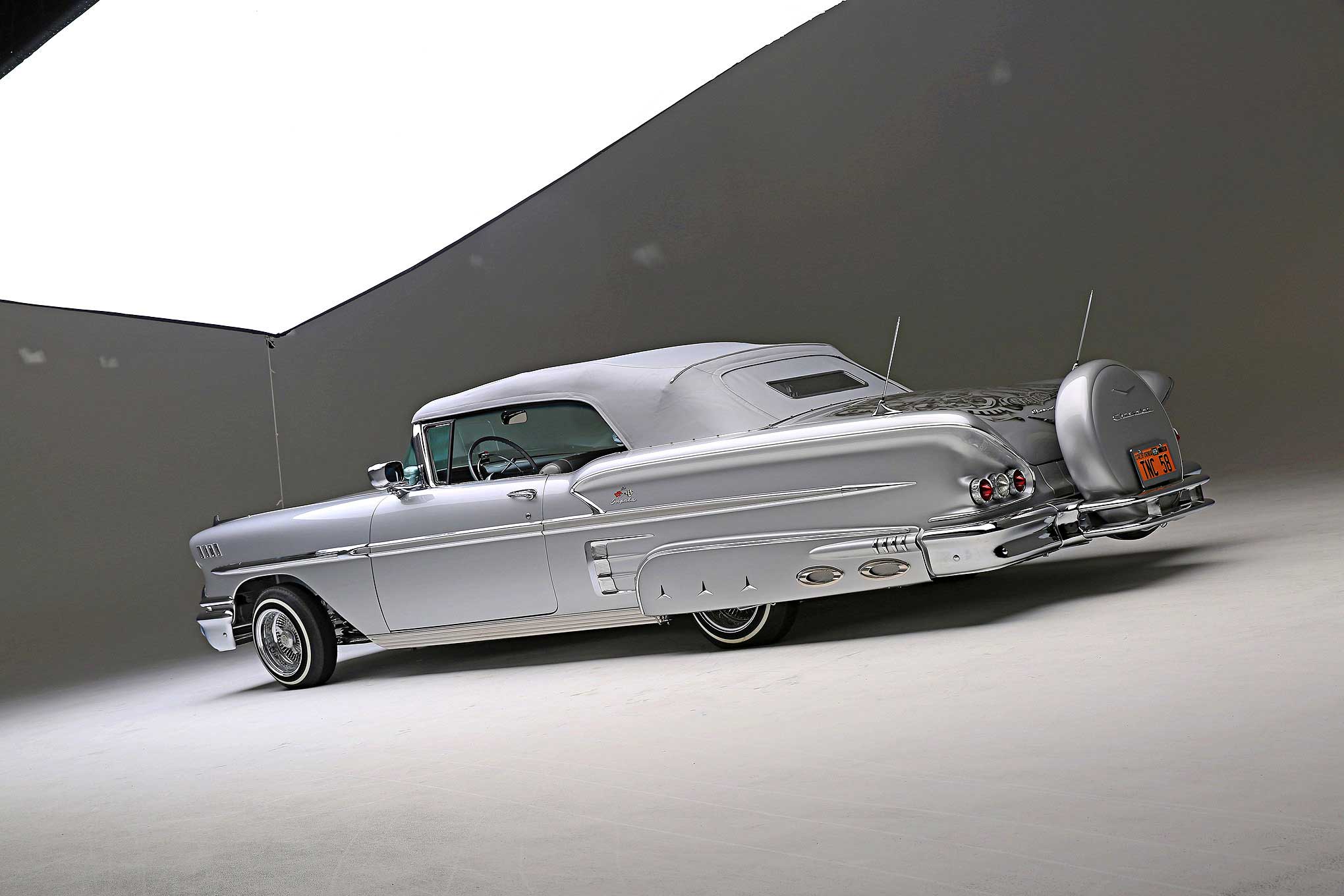 1958 Chevrolet Impala Convertible Lowrider 2040x1360