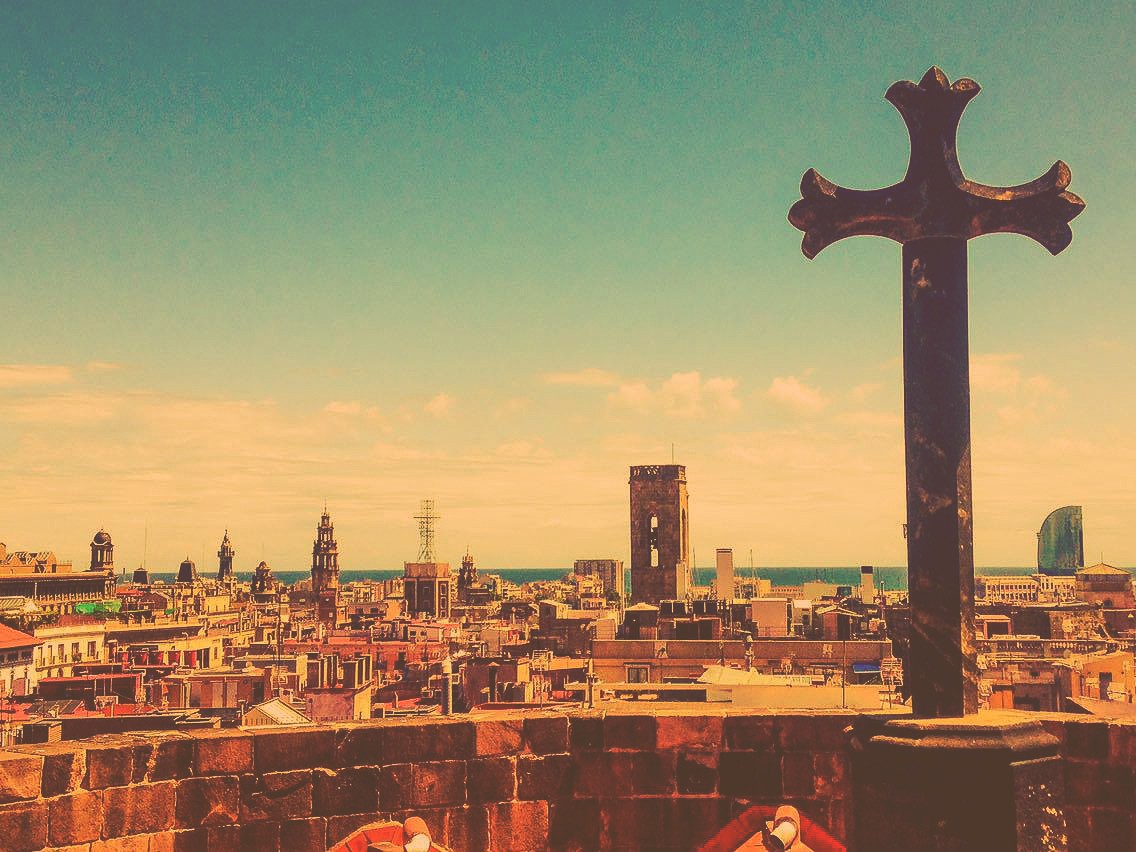 Barcelona Cityscape Cross Vintage IPhone Sky Horizon Building 1136x852