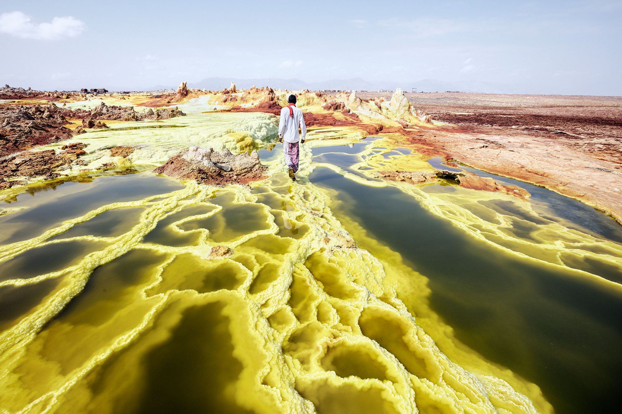 Nature Landscape Ethiopia Desert Danakil Desert Men Sulphur Salt Lakes Surreal 2000x1333