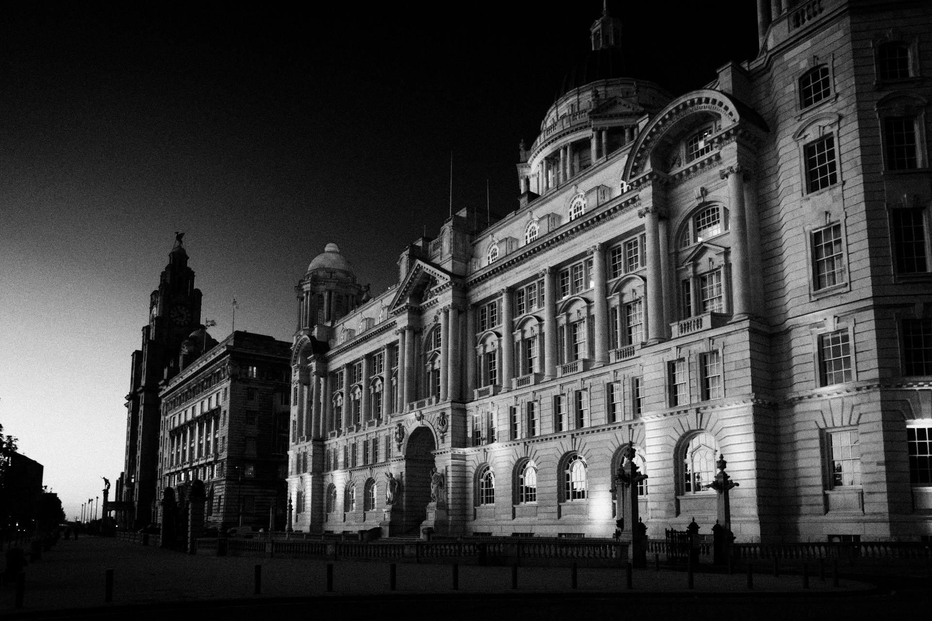 Liverpool England Building Dark Monochrome 1920x1280