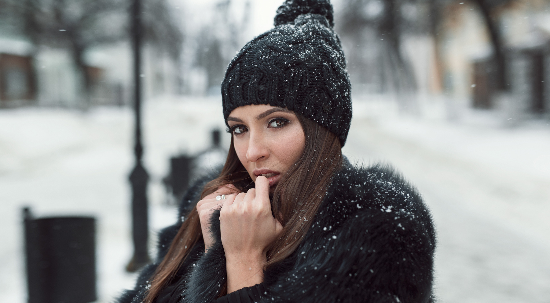Alexey Slesarev Women Model Portrait Looking At Viewer Brown Eyes Brunette Depth Of Field Snowing Sn 1800x994