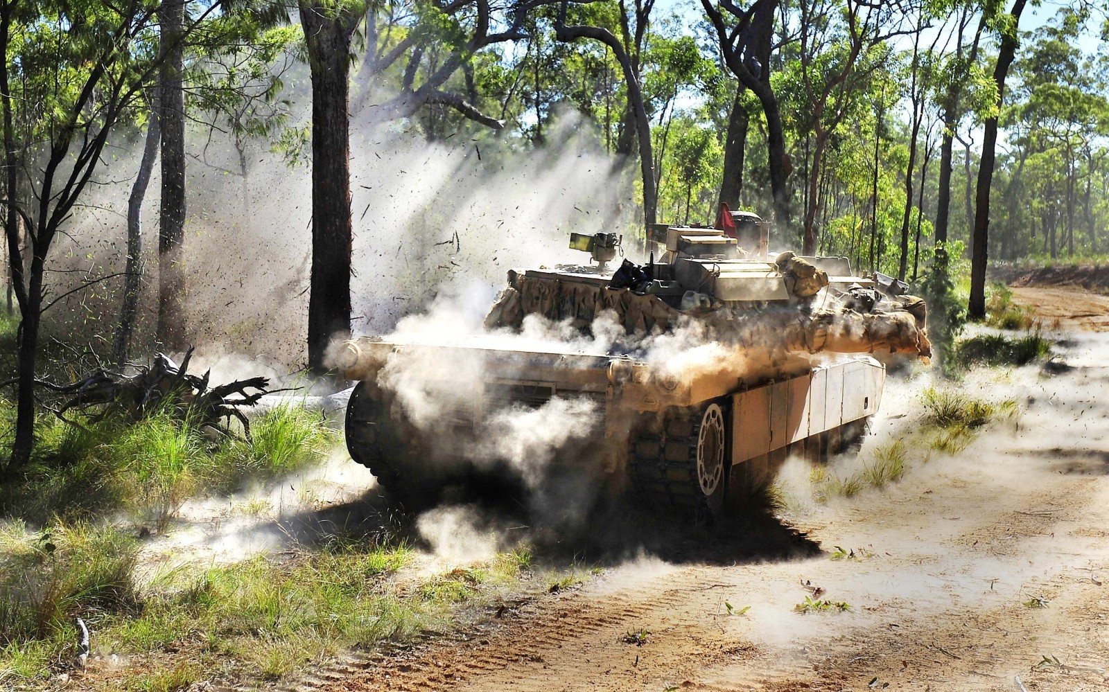 M1A1 Abrams 1600x999