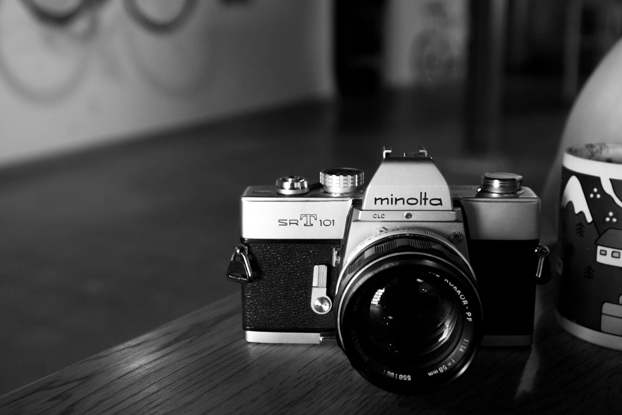 Camera Monochrome Minimalism Minolta 2100x1400