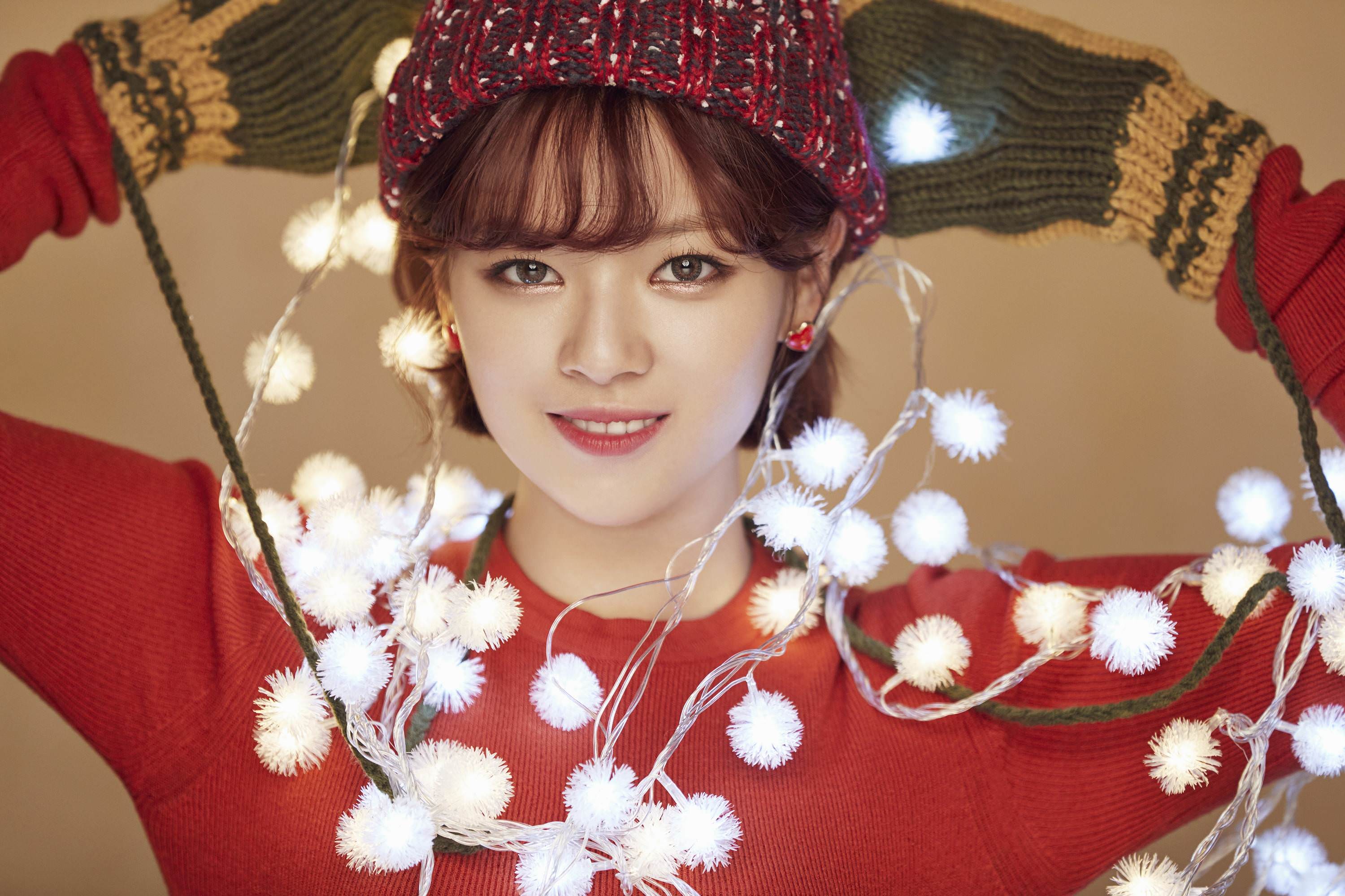 K Pop K Pop Twice Women Asian Singer Christmas Warm Colors Twice JeongYeon 3000x2000
