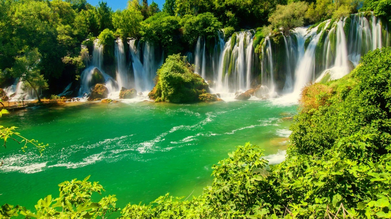 Waterfall Kravice Bosnia And Herzegovina 1366x768