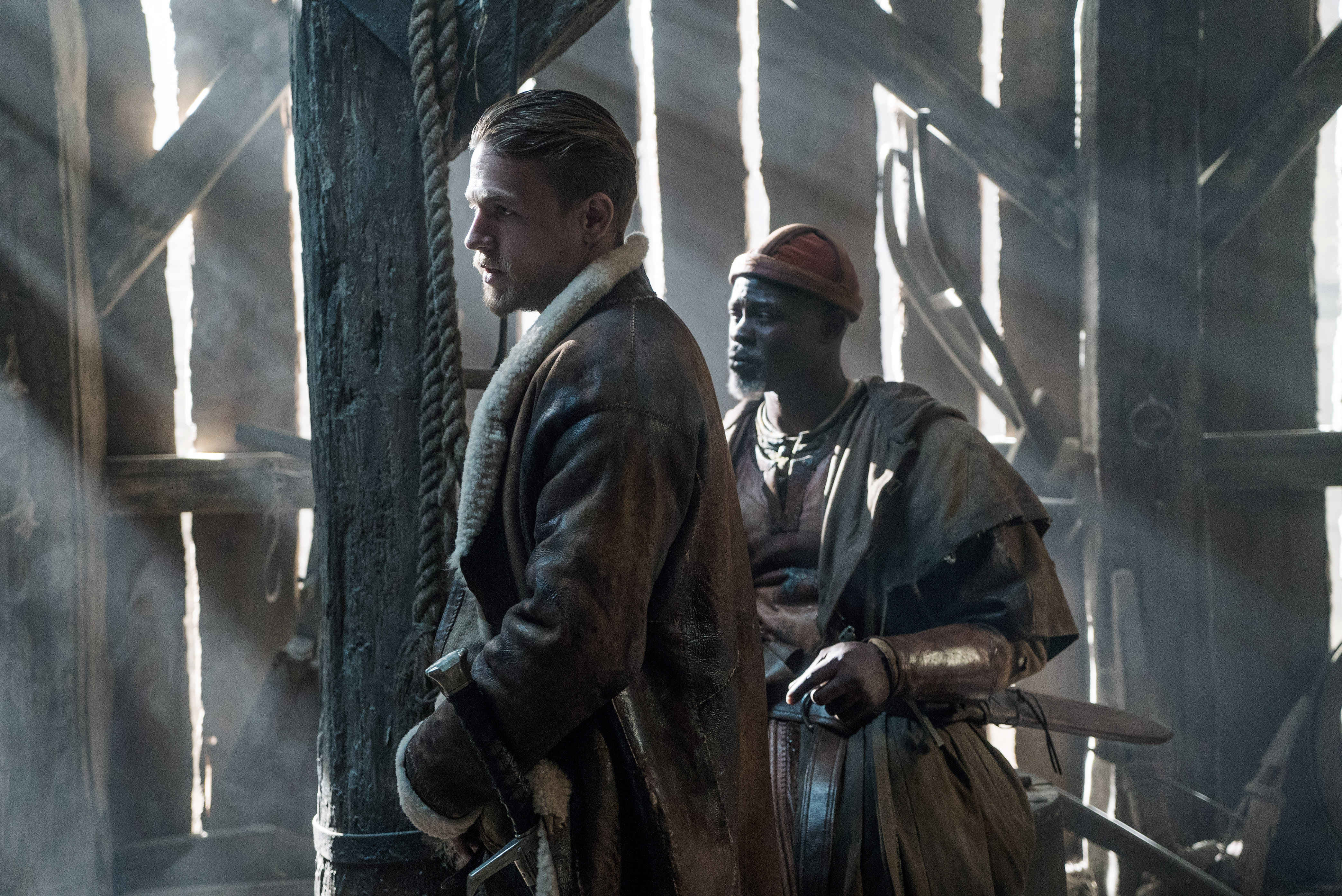 Charlie Hunnam Djimon Hounsou 4174x2787