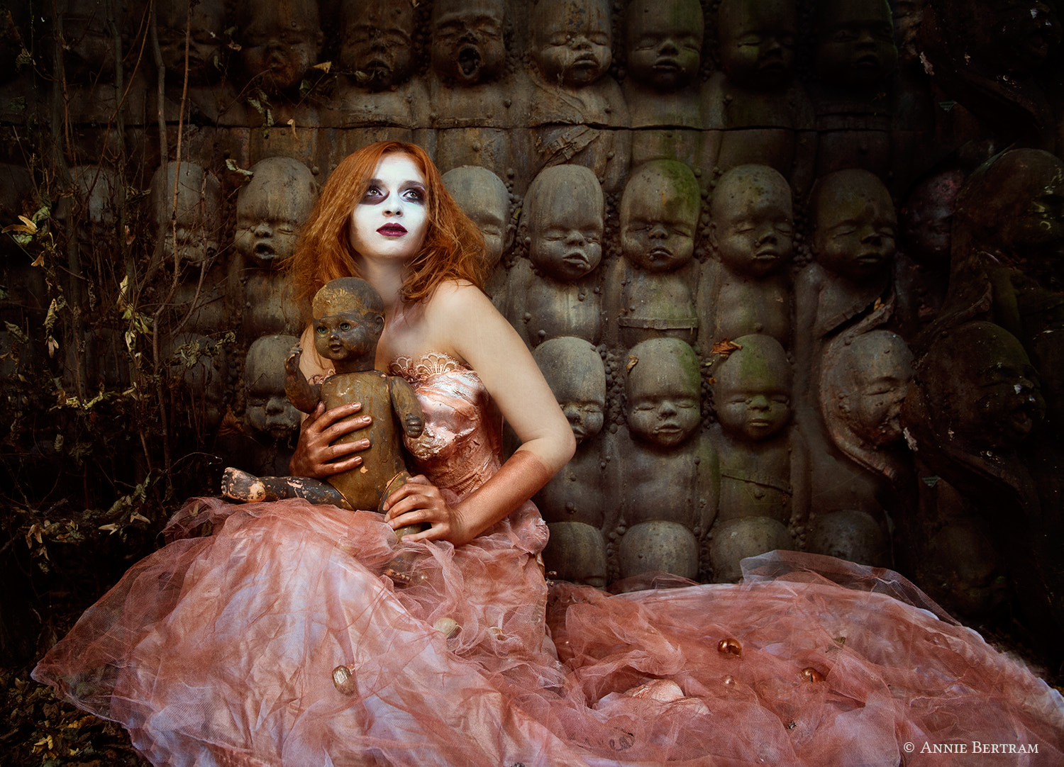 Fantasy Girl Dress Makeup Redhead 500px Puppets Annie Bertram 1500x1082