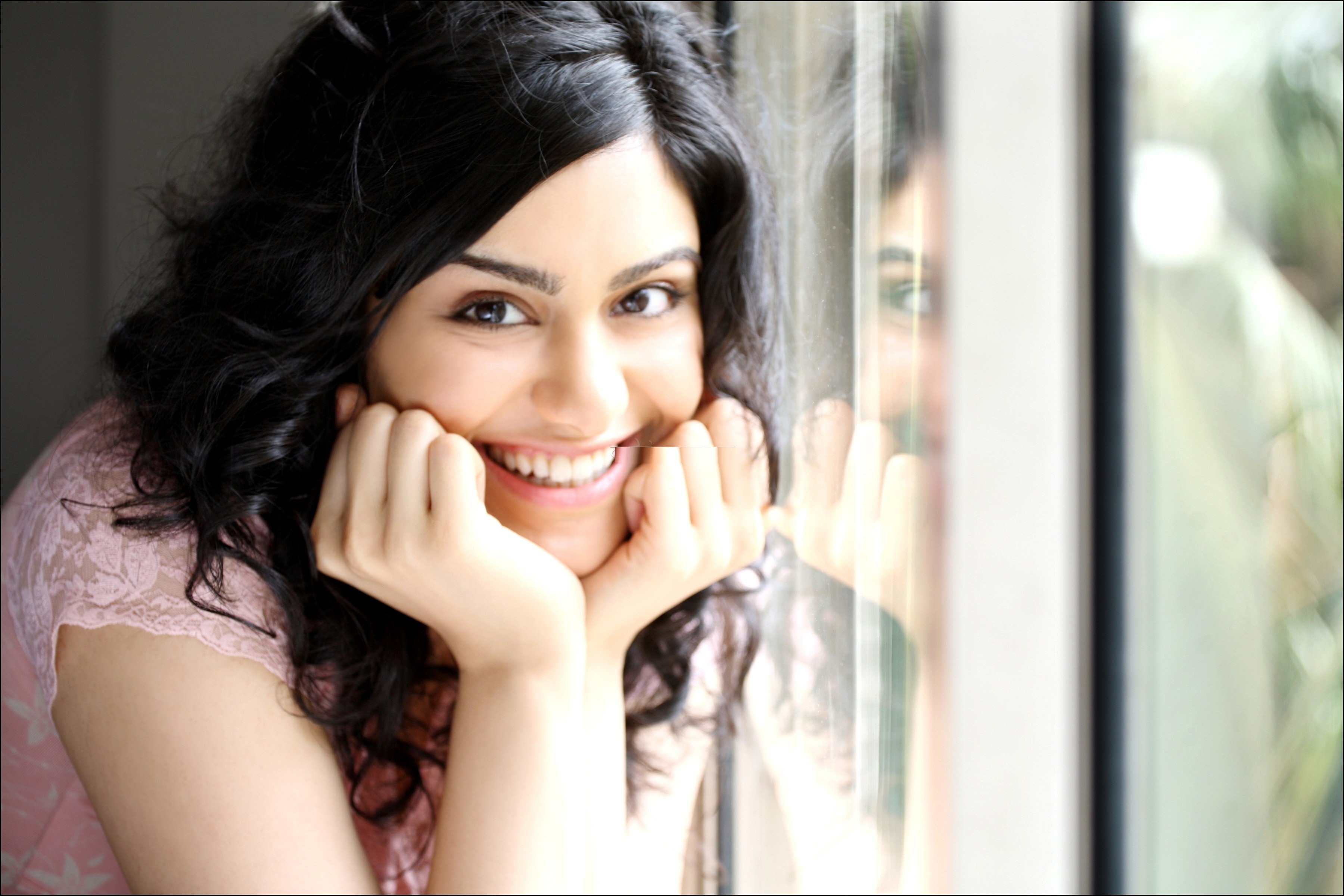 Adah Sharma 3600x2400