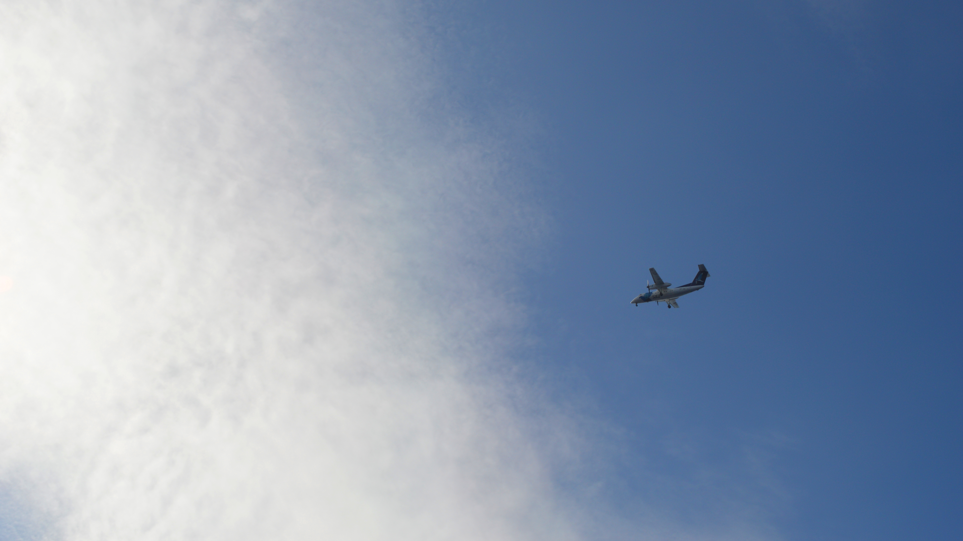 Airplane Dash 8 Air Acores De Havilland Q202 Propeller Clouds Azores Sky Planes Bombardier 3840x2160