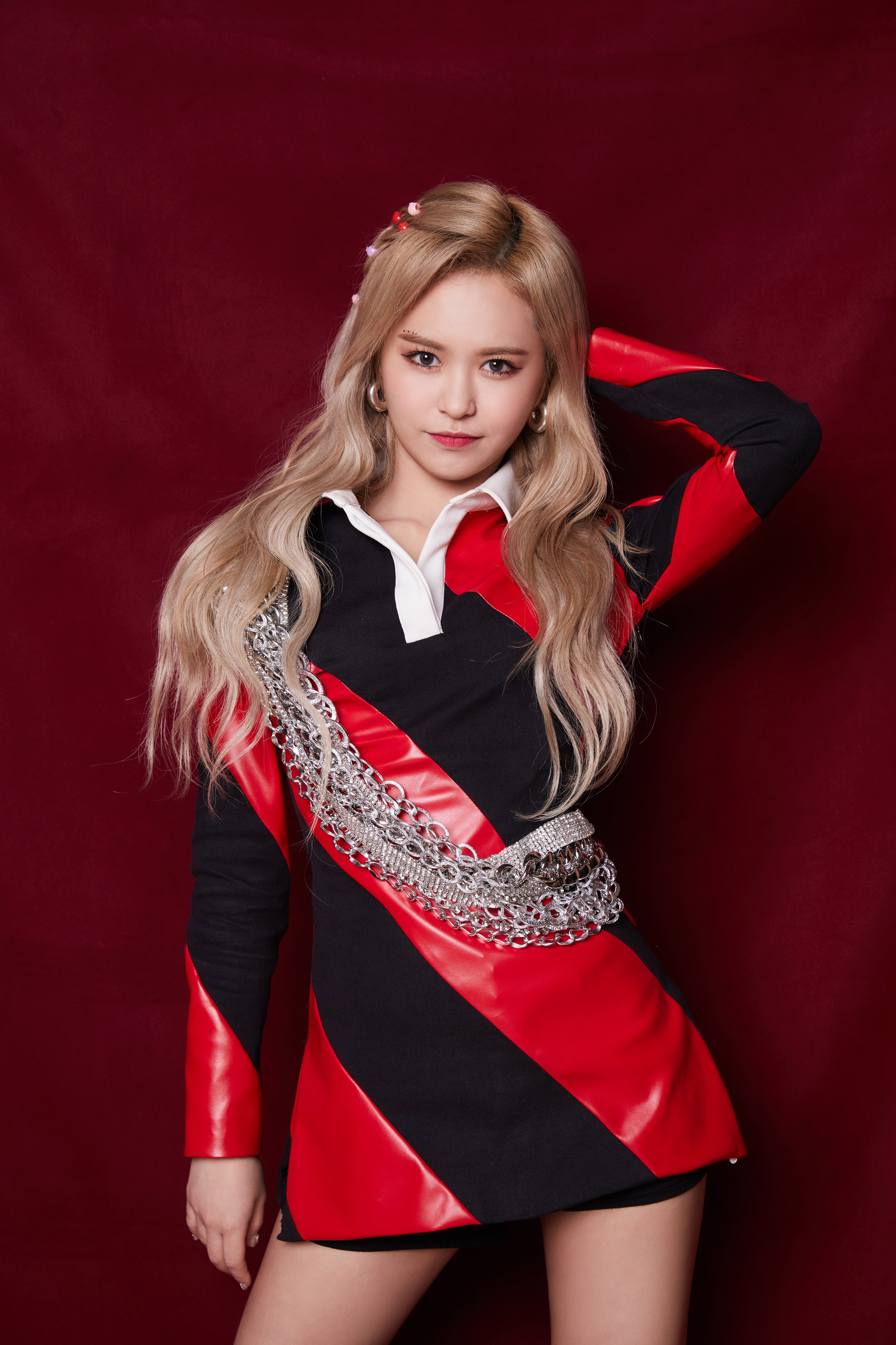 EVERGLOW K Pop E U Park Jiwon 4380x6570