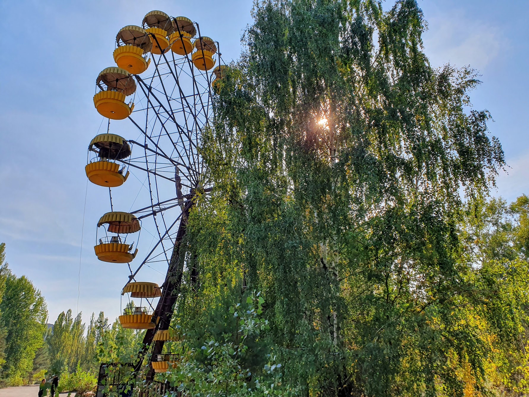 Pripyat Chernobyl Ferris Wheel Nuclear Apocalyptic Ruin Abandoned 1783x1337