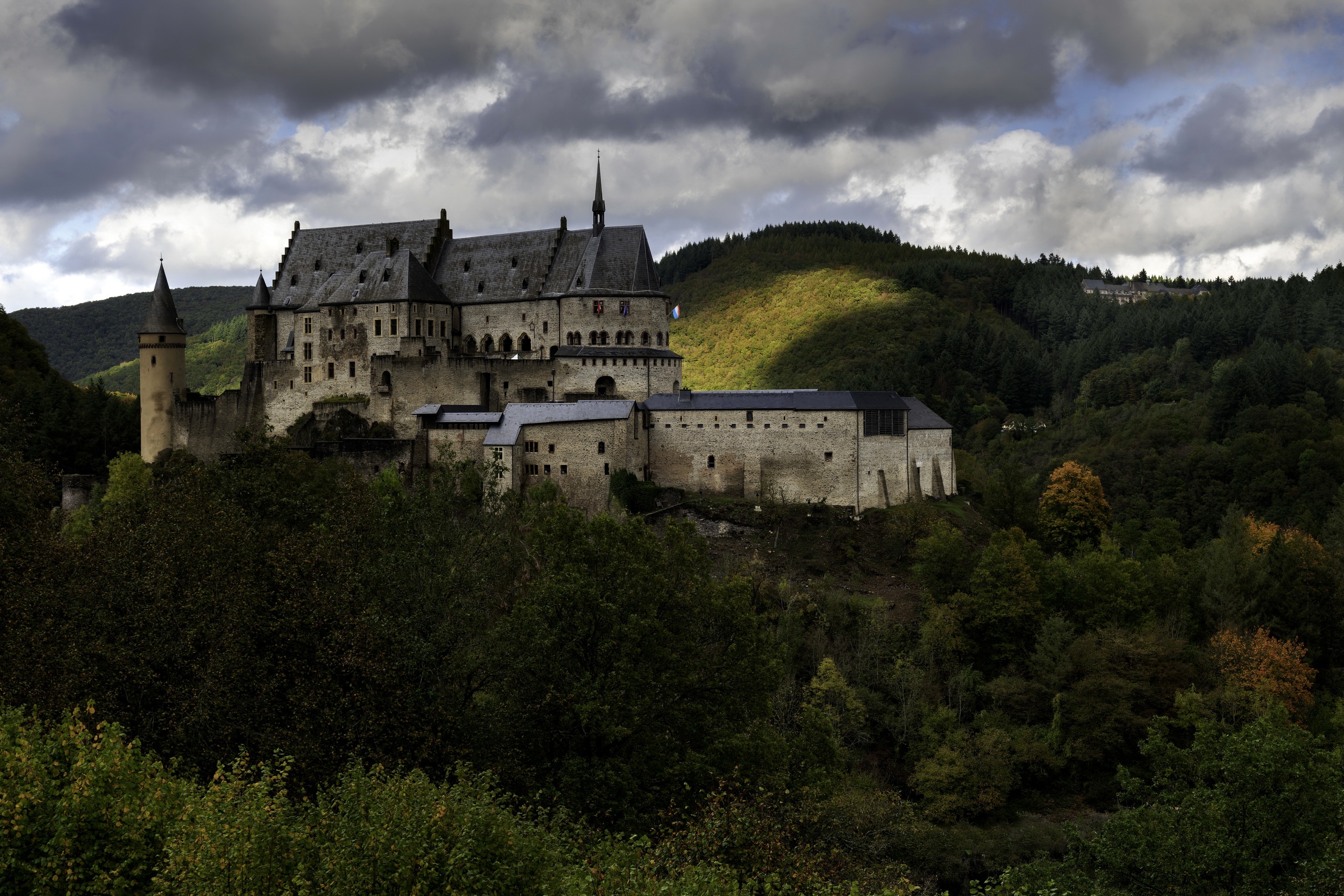 Dark Castle Luxembourg Luxemburg Building Landscape Vianden 2560x1707