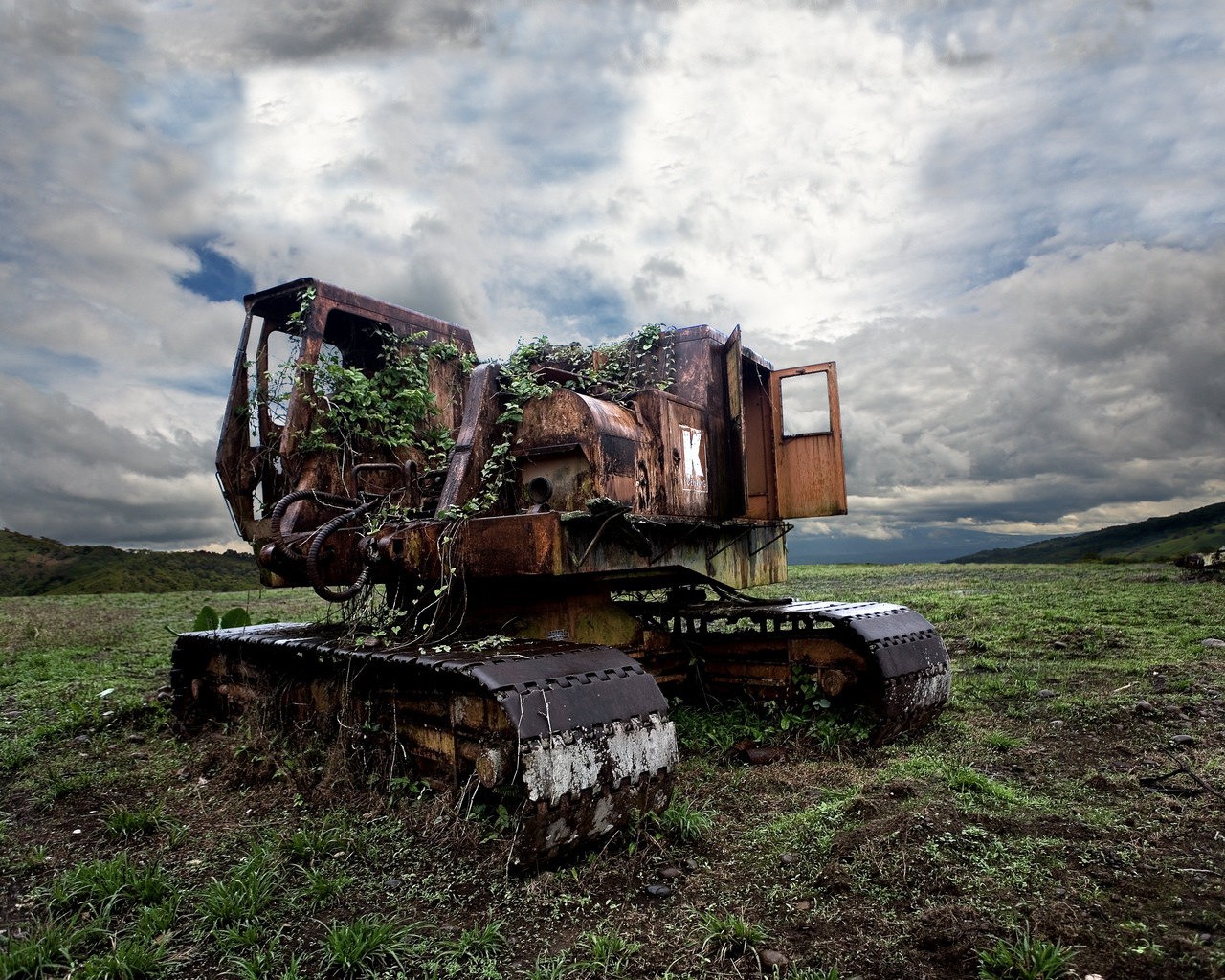 Excavators Wreck Machine Clouds 1280x1024