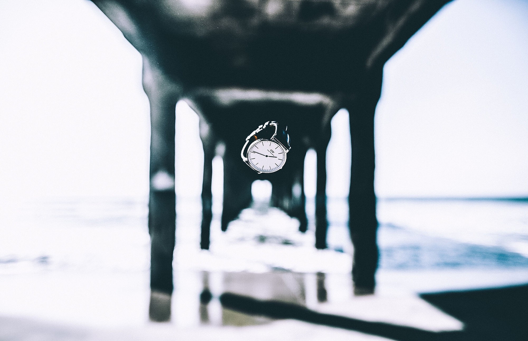 Watches Watch Sea Waves Depth Of Field 2000x1292