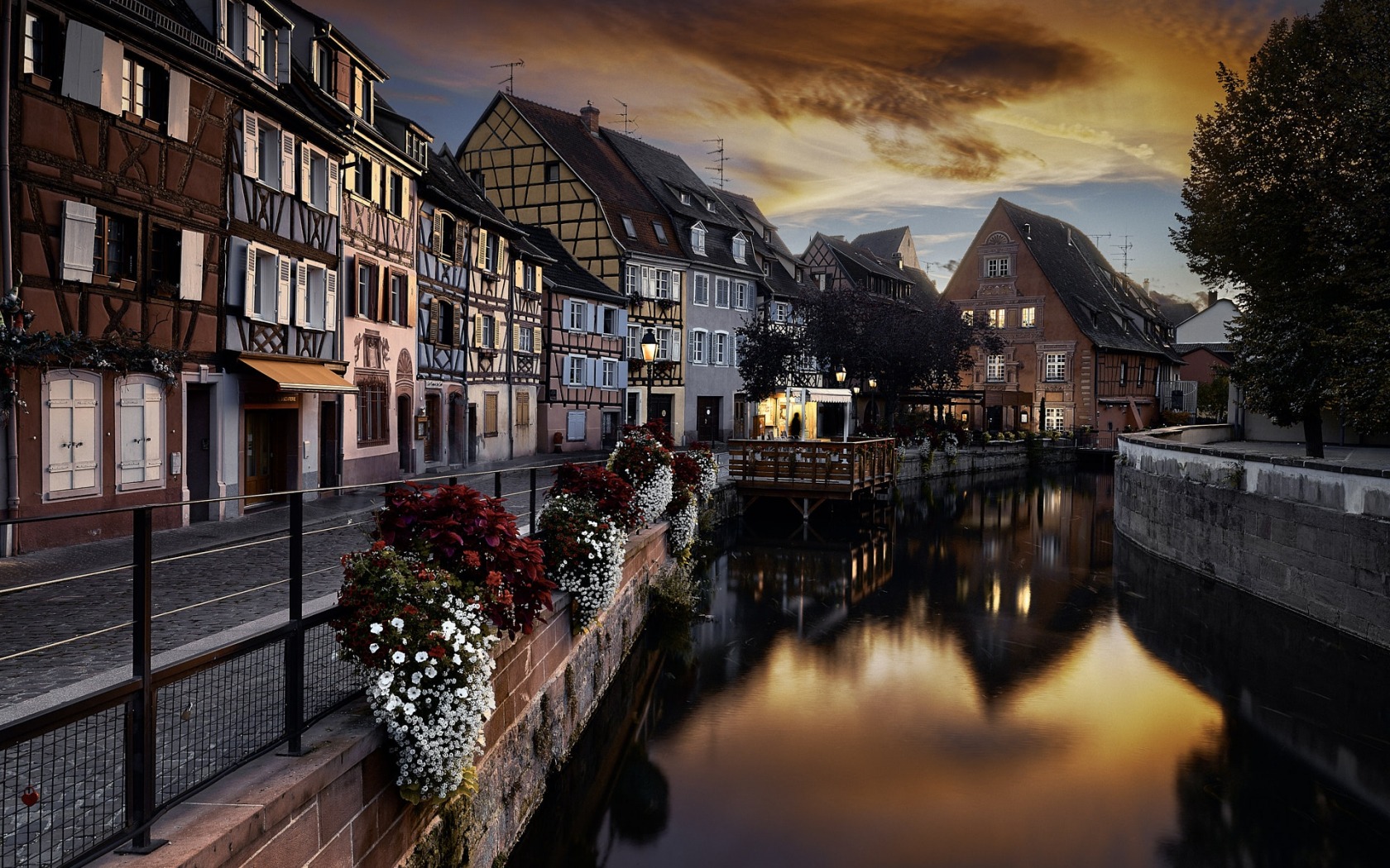 Colmar Cityscape France 1680x1050