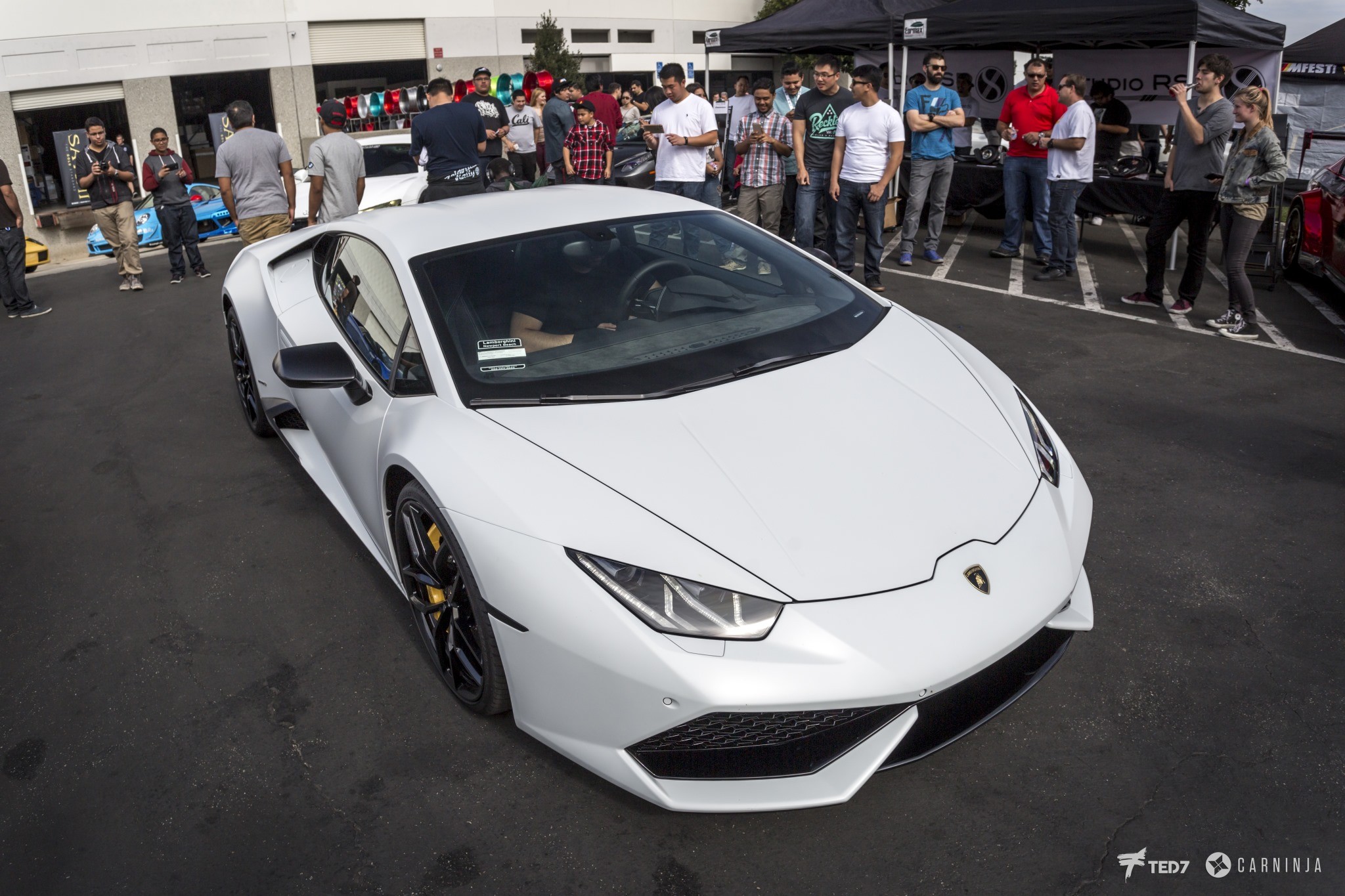 Carninja Low Lamborghini Aventador Lamborghini Huracan LP610 4 Vossen Car Interior 2048x1365