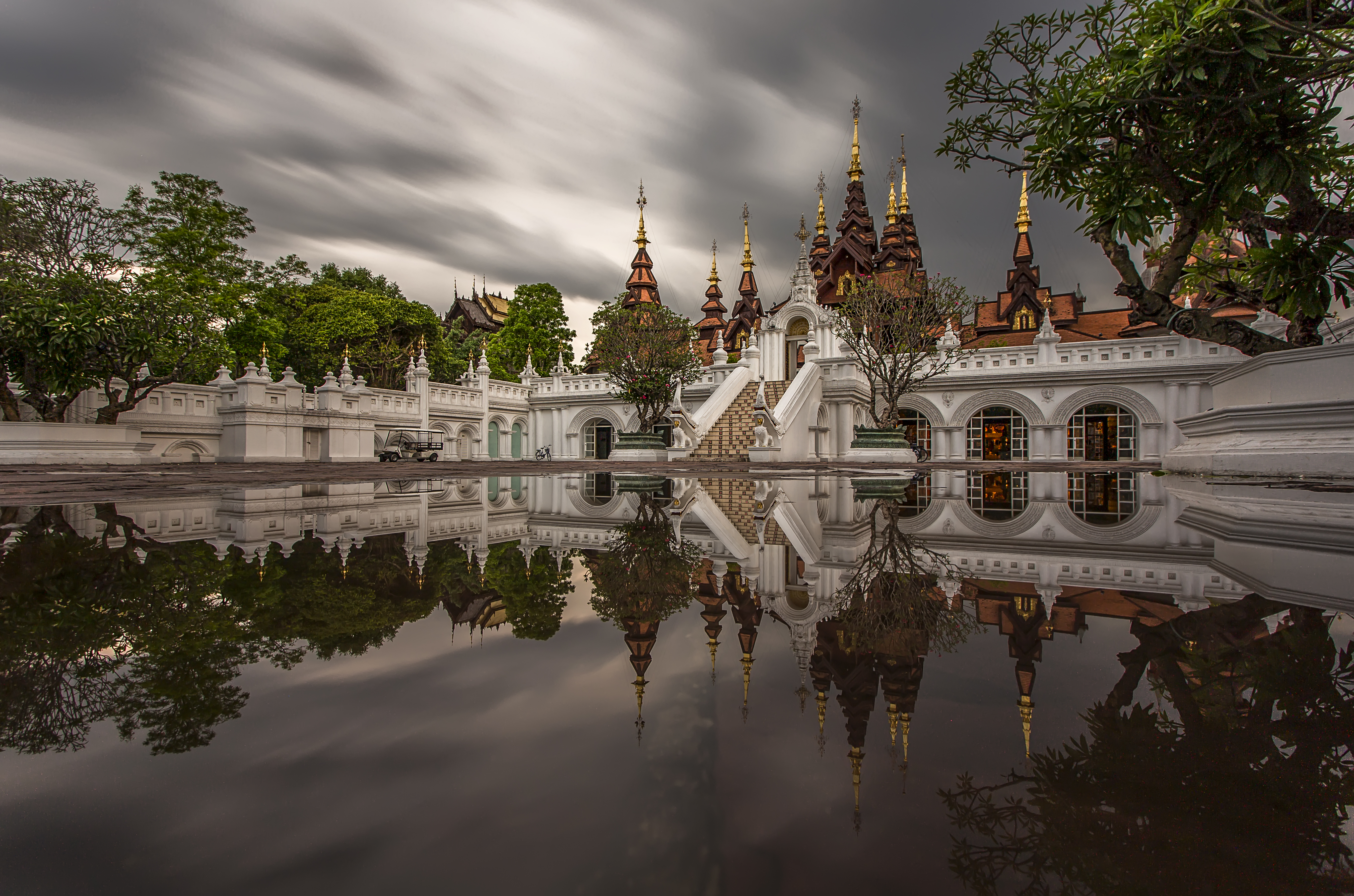 Reflection Architecture Thailand Chiang Mai Time Lapse 5396x3573