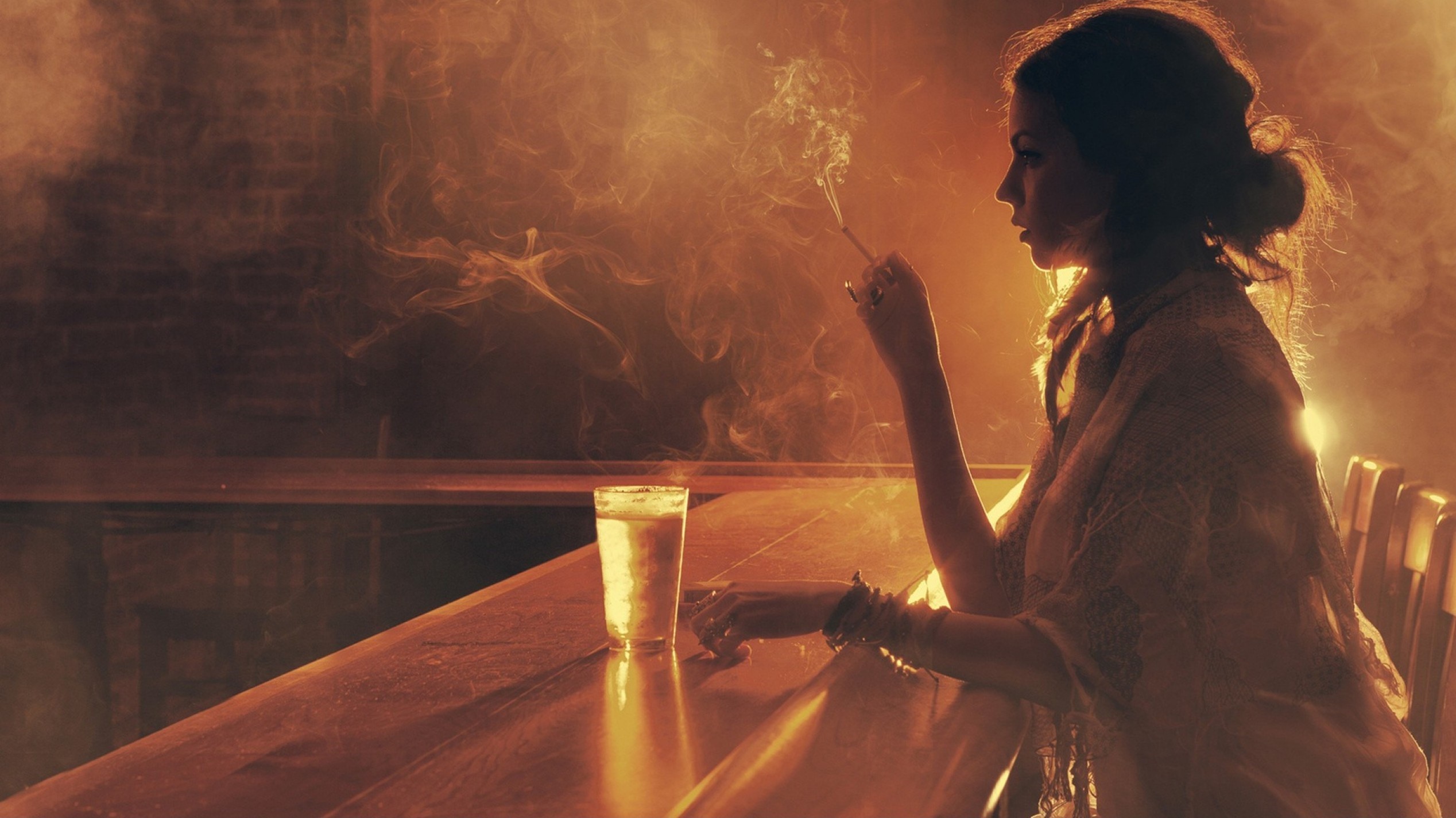 Smoking Women Bars Sepia Cigarettes Drink Smoke 2536x1424