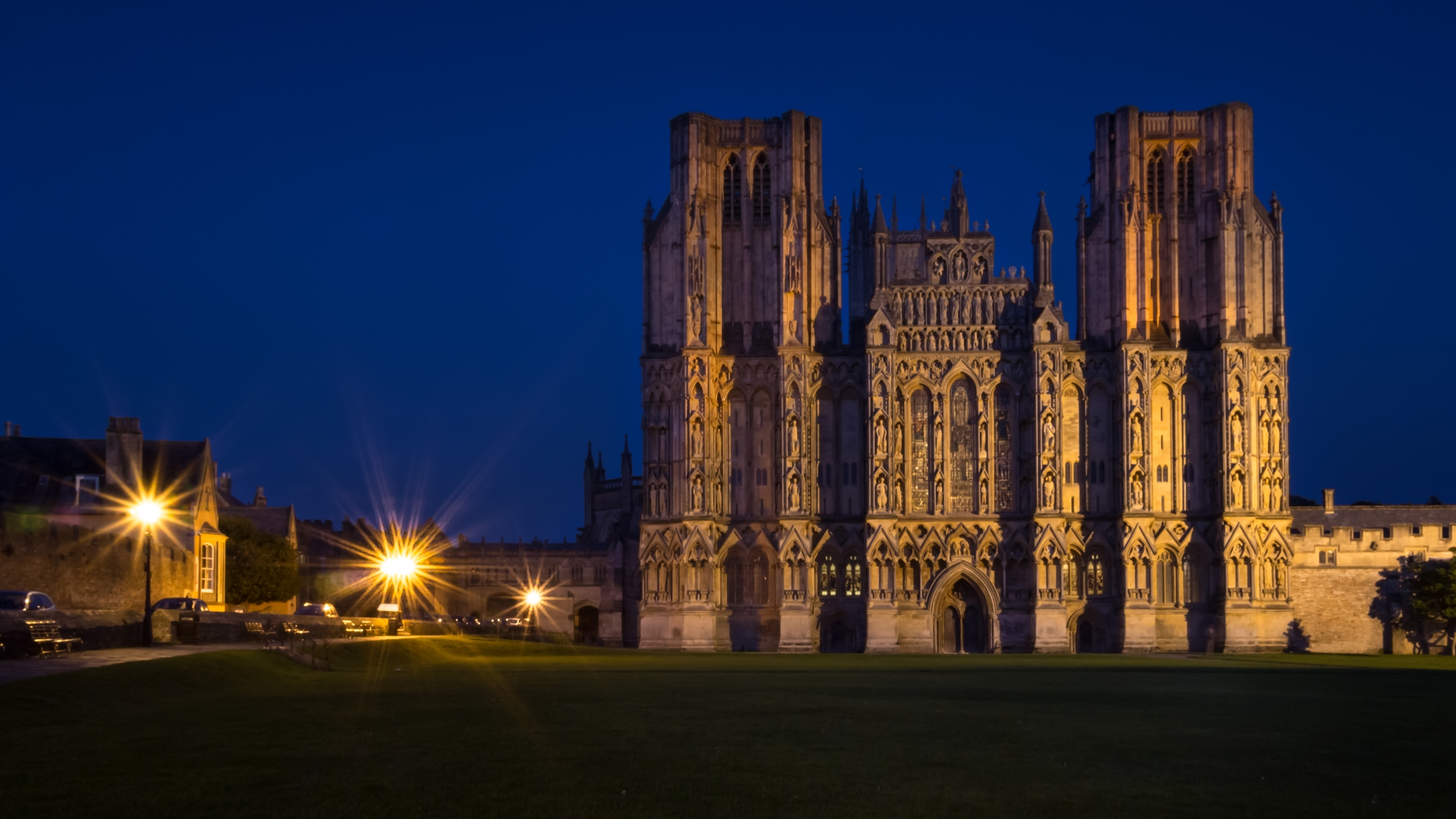 Religious Wells Cathedral 2560x1440