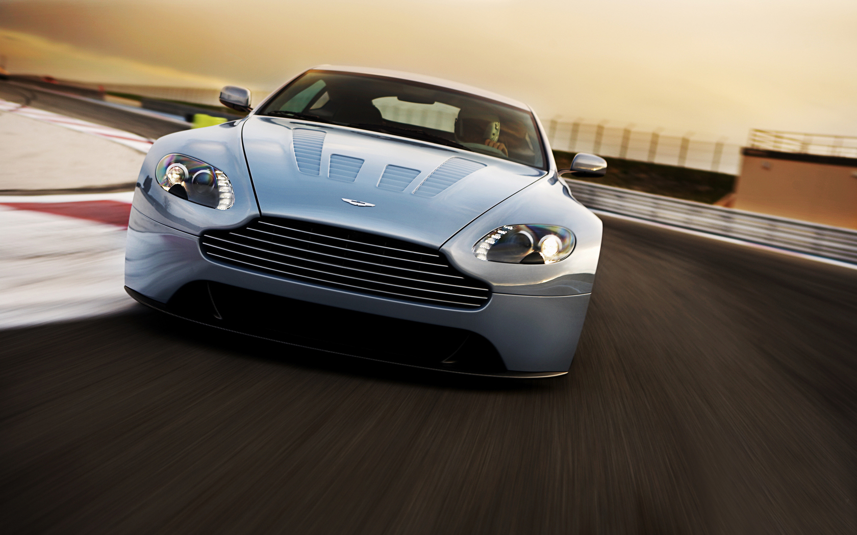 Vehicles Aston Martin V12 Vantage 1680x1050