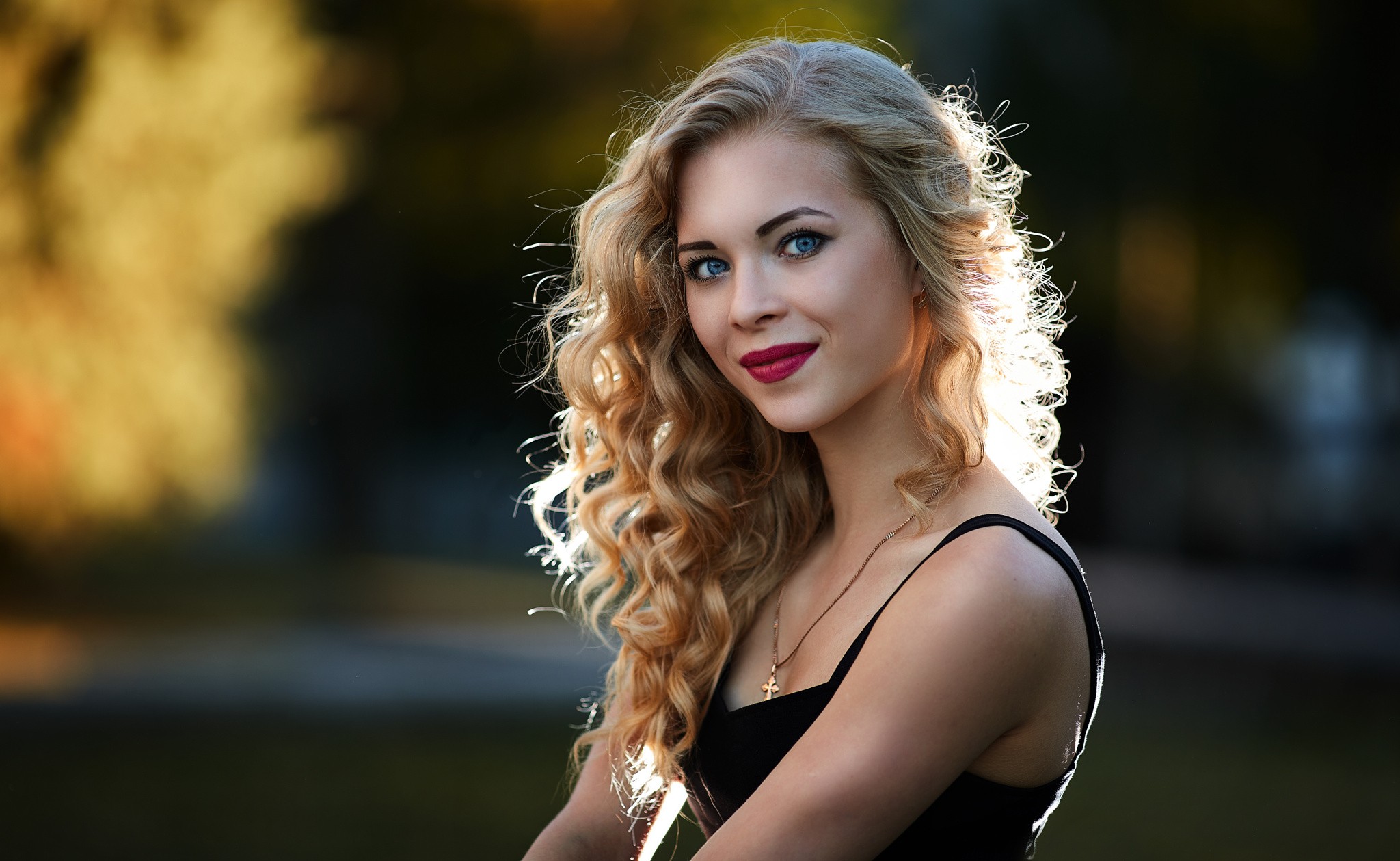 Women Model Sergey Baryshev Blue Eyes Blonde Long Hair Curly Hair Depth Of Field Smiling Makeup Face 2048x1259