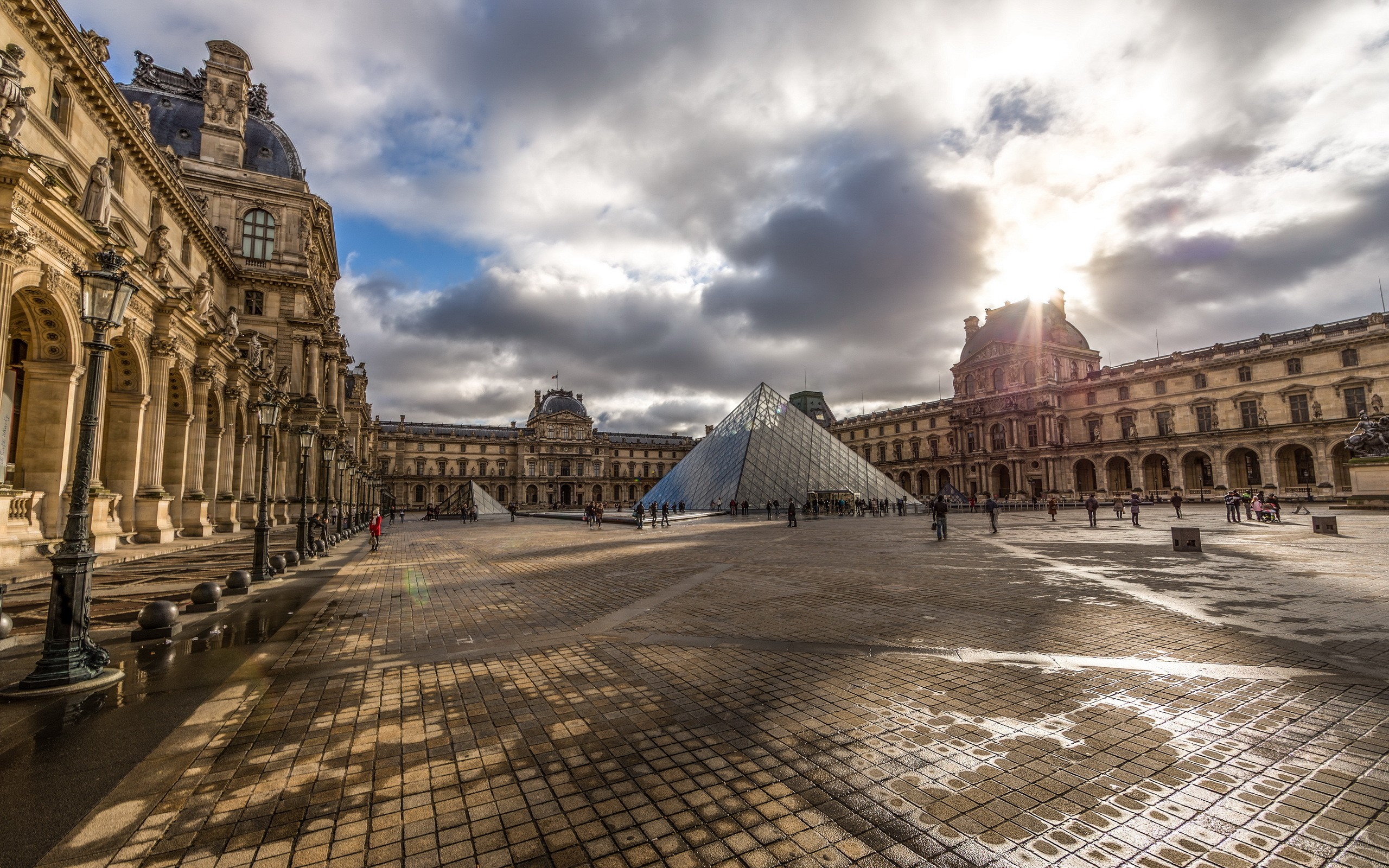 Cityscape HDR Building Louvre Paris 2560x1600
