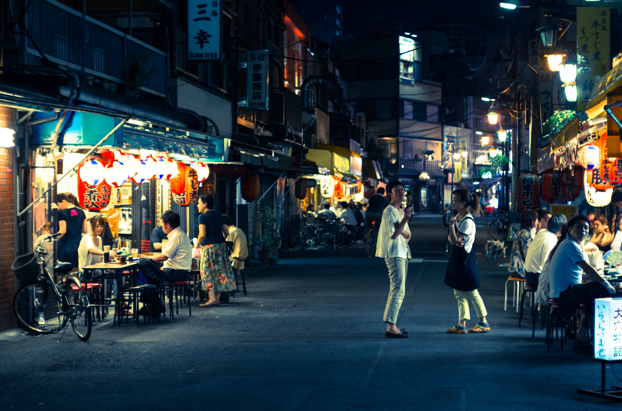 Japan Night City Neon People Masashi Wakui 2048x1356