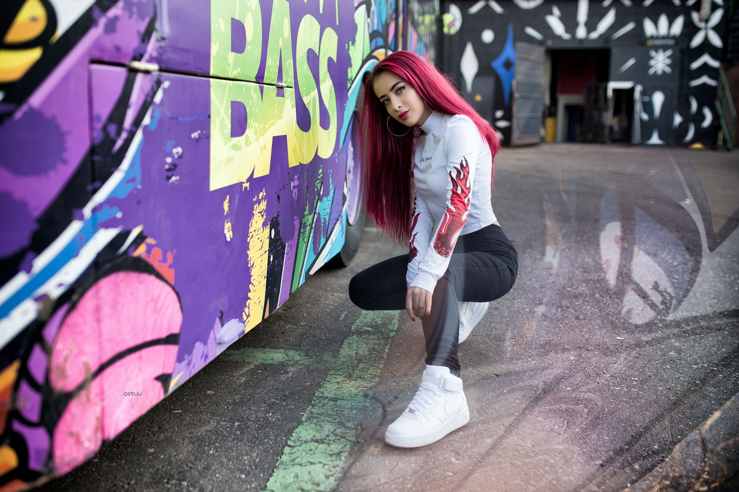 Women Dyed Hair Portrait Sneakers Squatting Red Nails Jeans Eyeliner Hoop Earrings Ivan Ostry Aysel  2560x1707