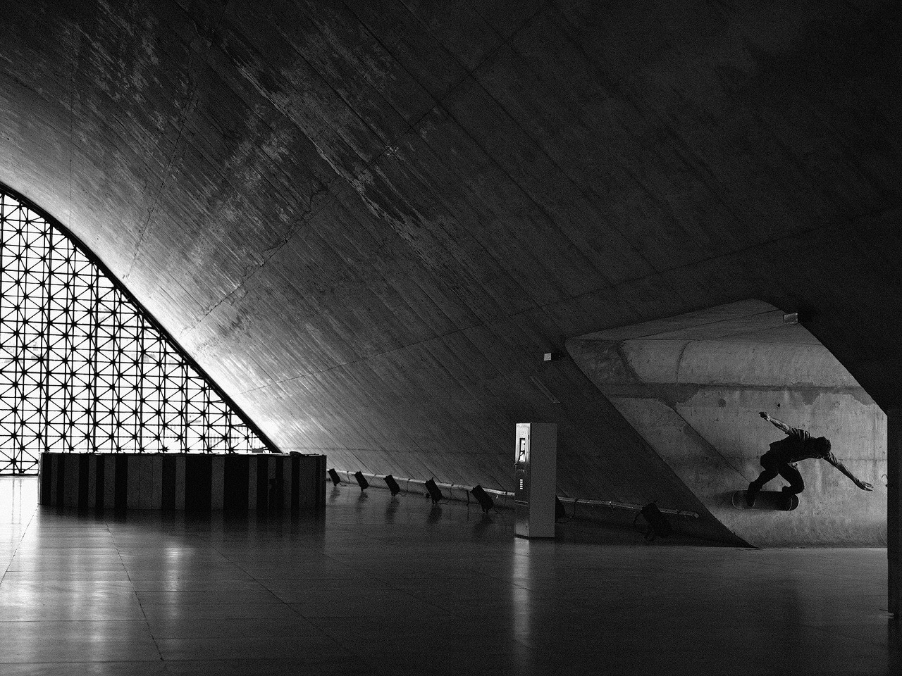 Architecture Monochrome Building Skating Skateboard Skateboarding Men Sao Paulo Brasil Museum Tiles 1280x960