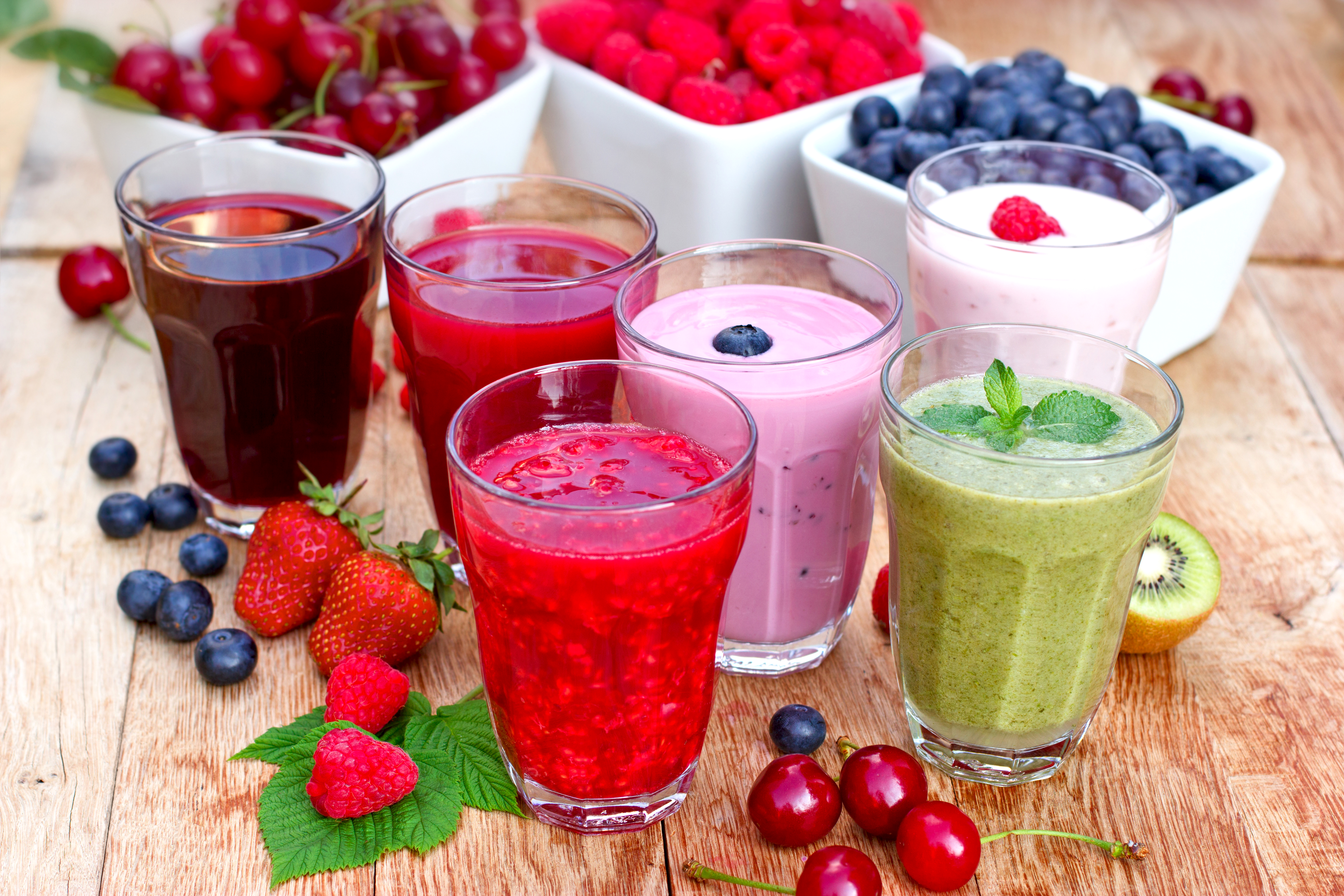 Juice Berry Glass Blueberry Strawberry Cherry Raspberry Kiwi Smoothie 5184x3456