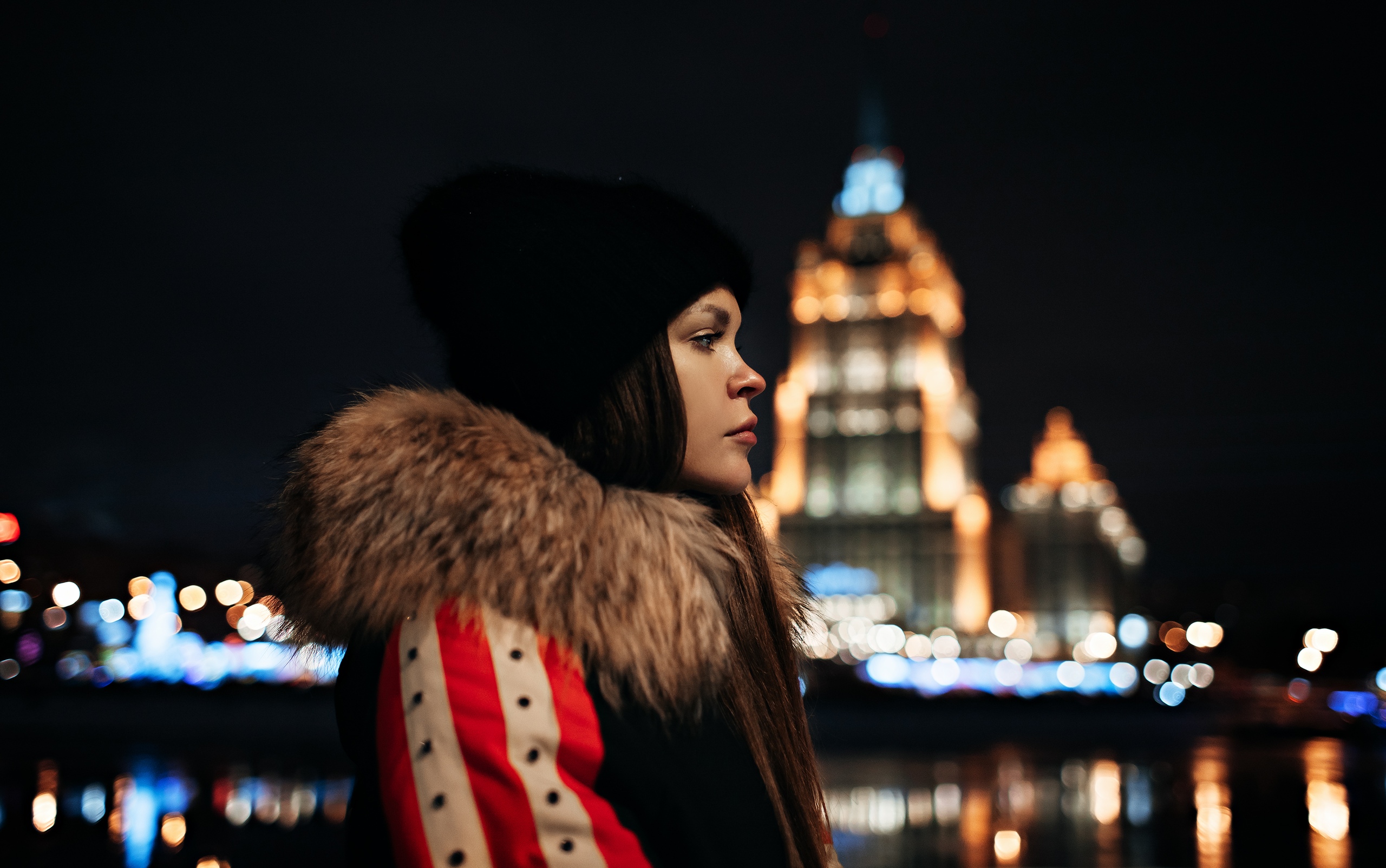 Women Model Brunette Long Hair Looking Away Profile Portrait Outdoors Woolly Hat Jacket Bokeh Lights 2560x1604