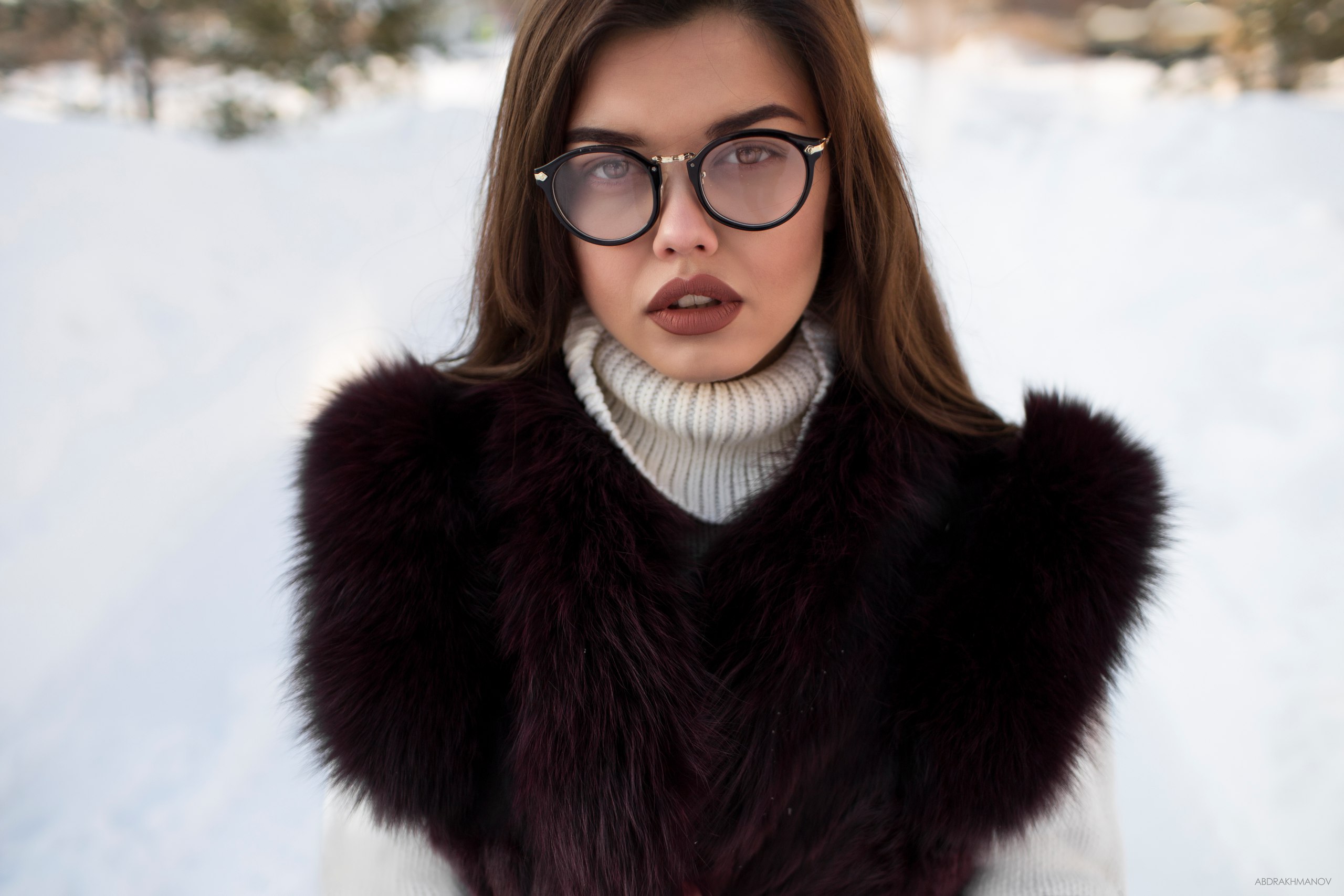 2017 Year Women With Glasses Lenar Abdrakhmanov Women Outdoors Snow Women Makeup 2560x1707