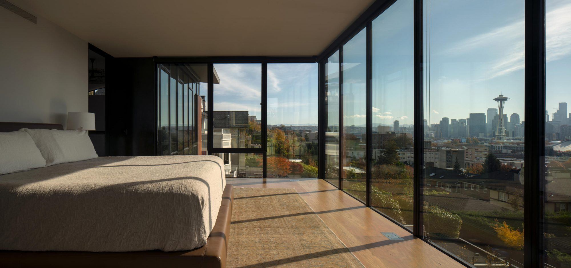 Modern Bedroom House Architecture Bed Space Needle Seattle 2000x941