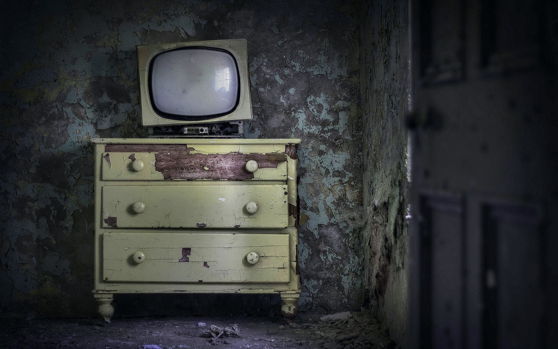 Interior Room TV Television Sets Abandoned 1920x1200