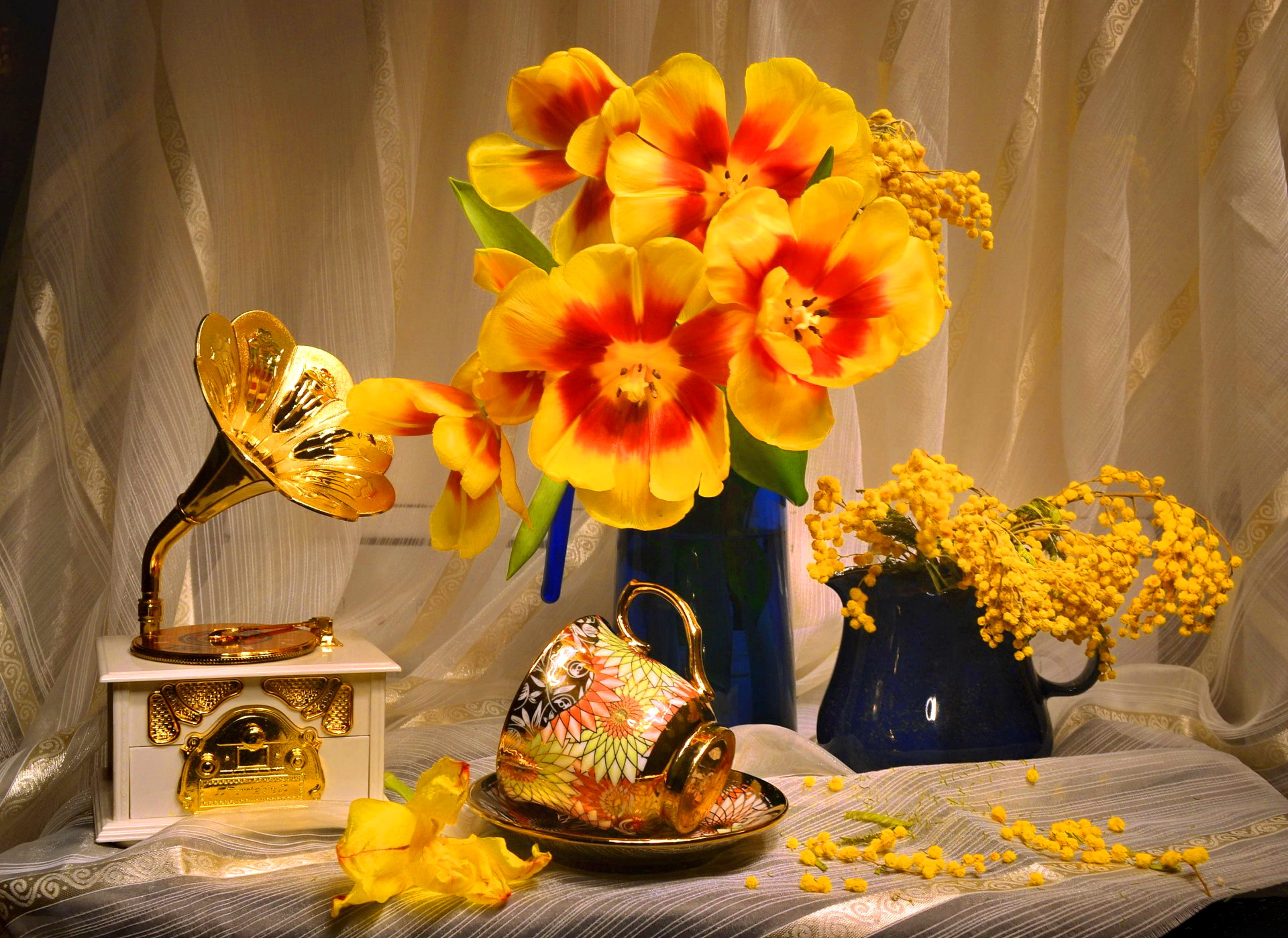 Still Life Flower Tulip Cup Gramophone Vase Yellow Flower 1920x1399