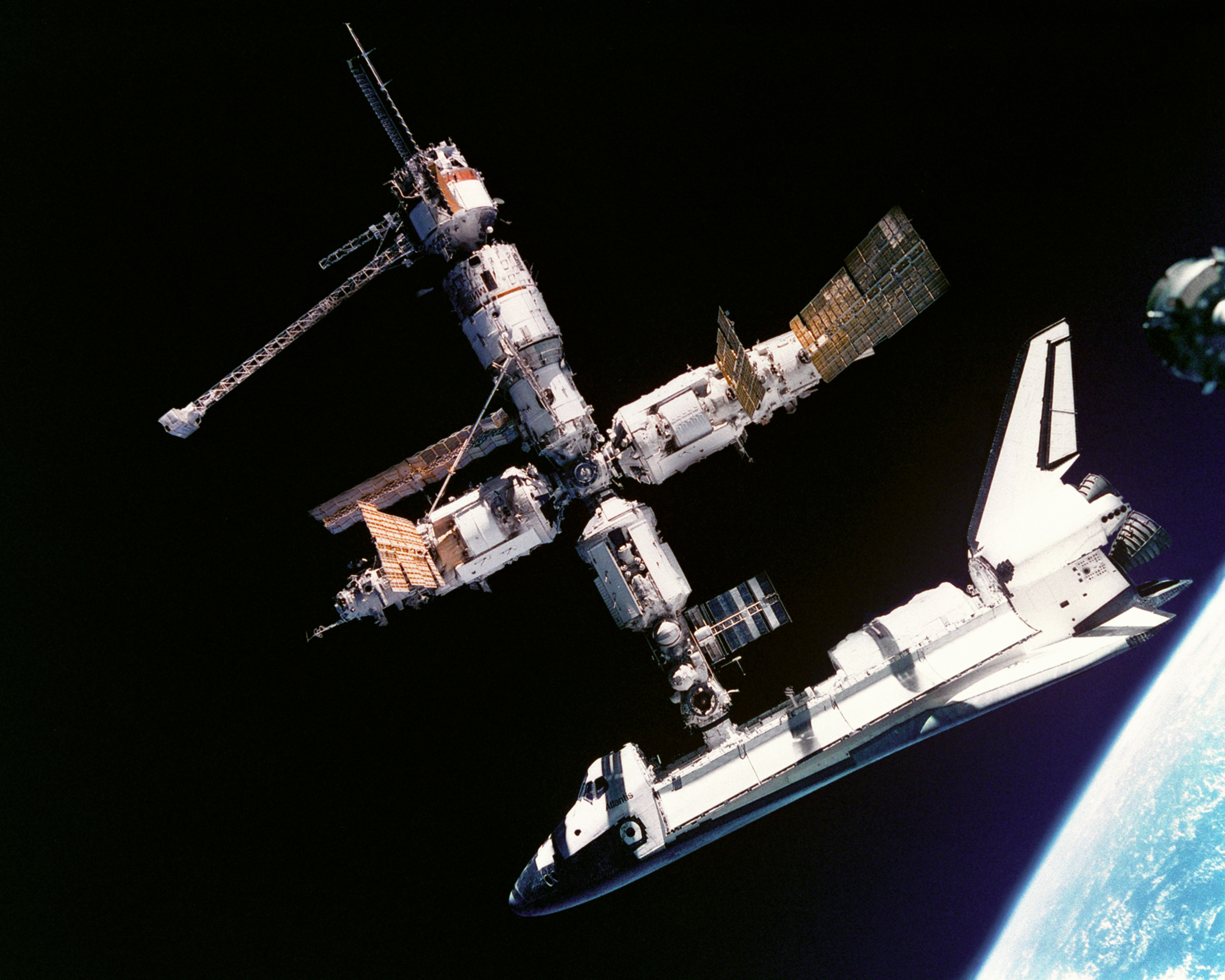 NASA Space Shuttle Atlantis Mir Space Station Space 3000x2400