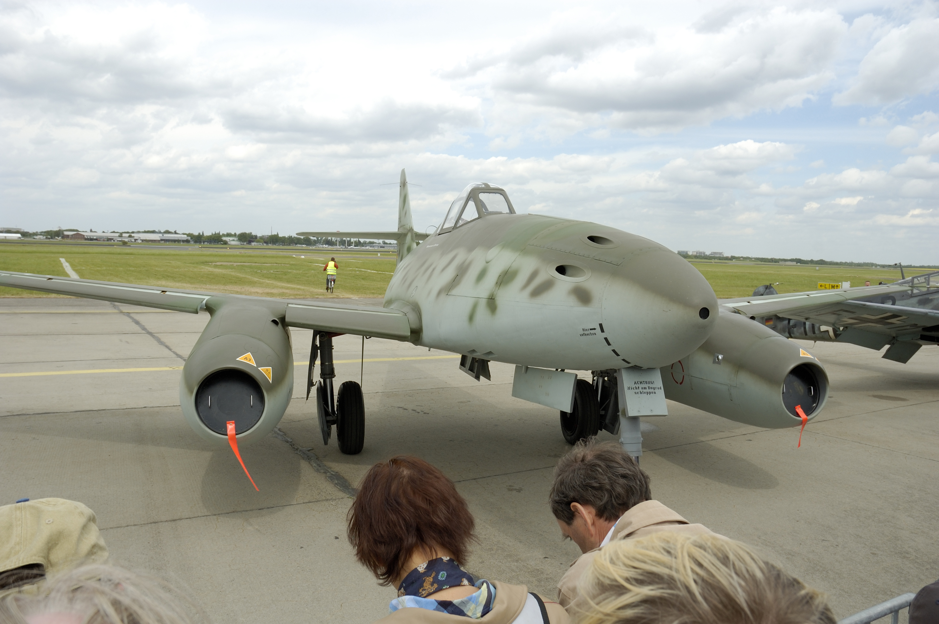 Military Messerschmitt Me 262 3008x2000