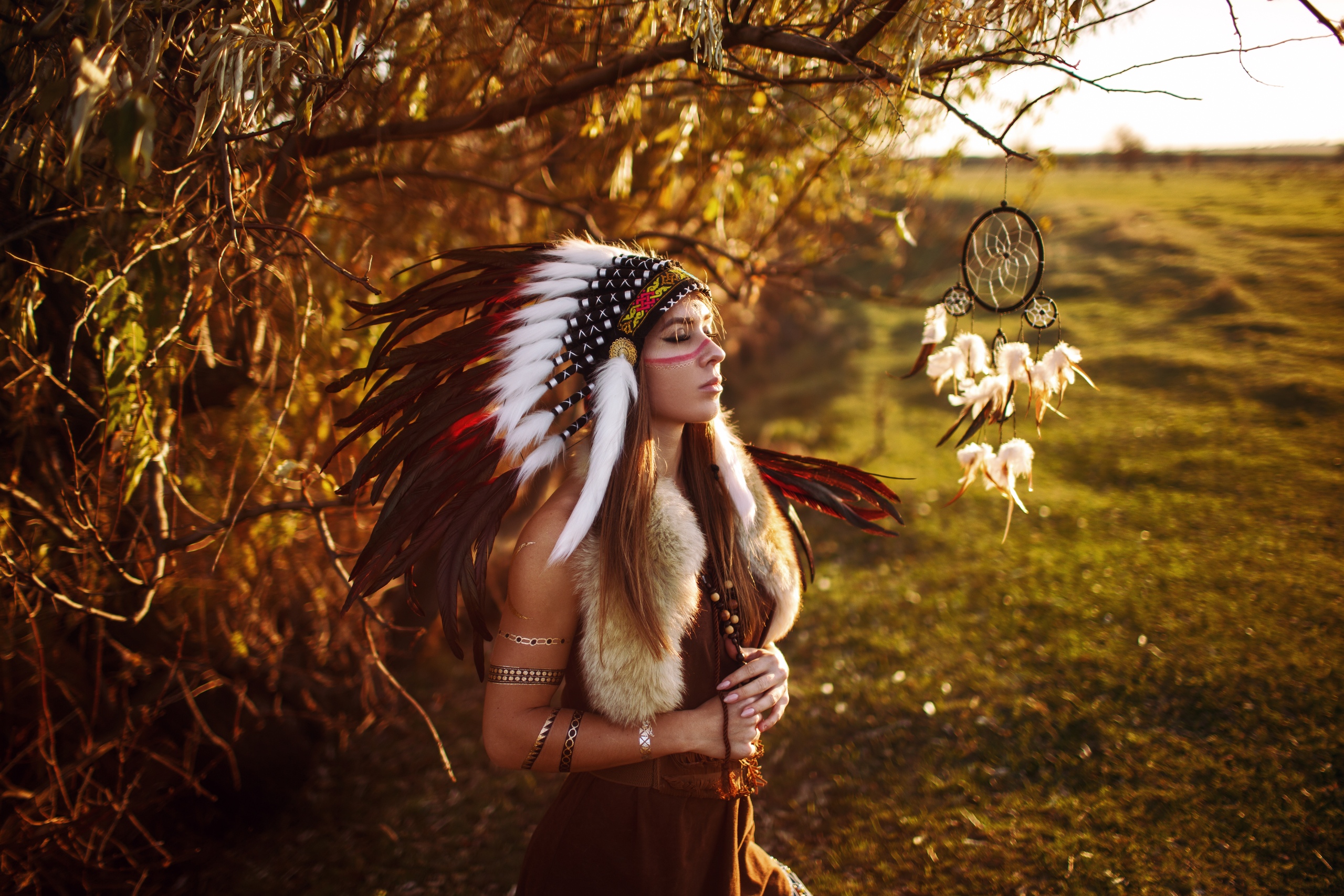 Women Model Brunette Portrait Closed Eyes Outdoors Native Americans Native American Clothing Face Pa 2560x1707