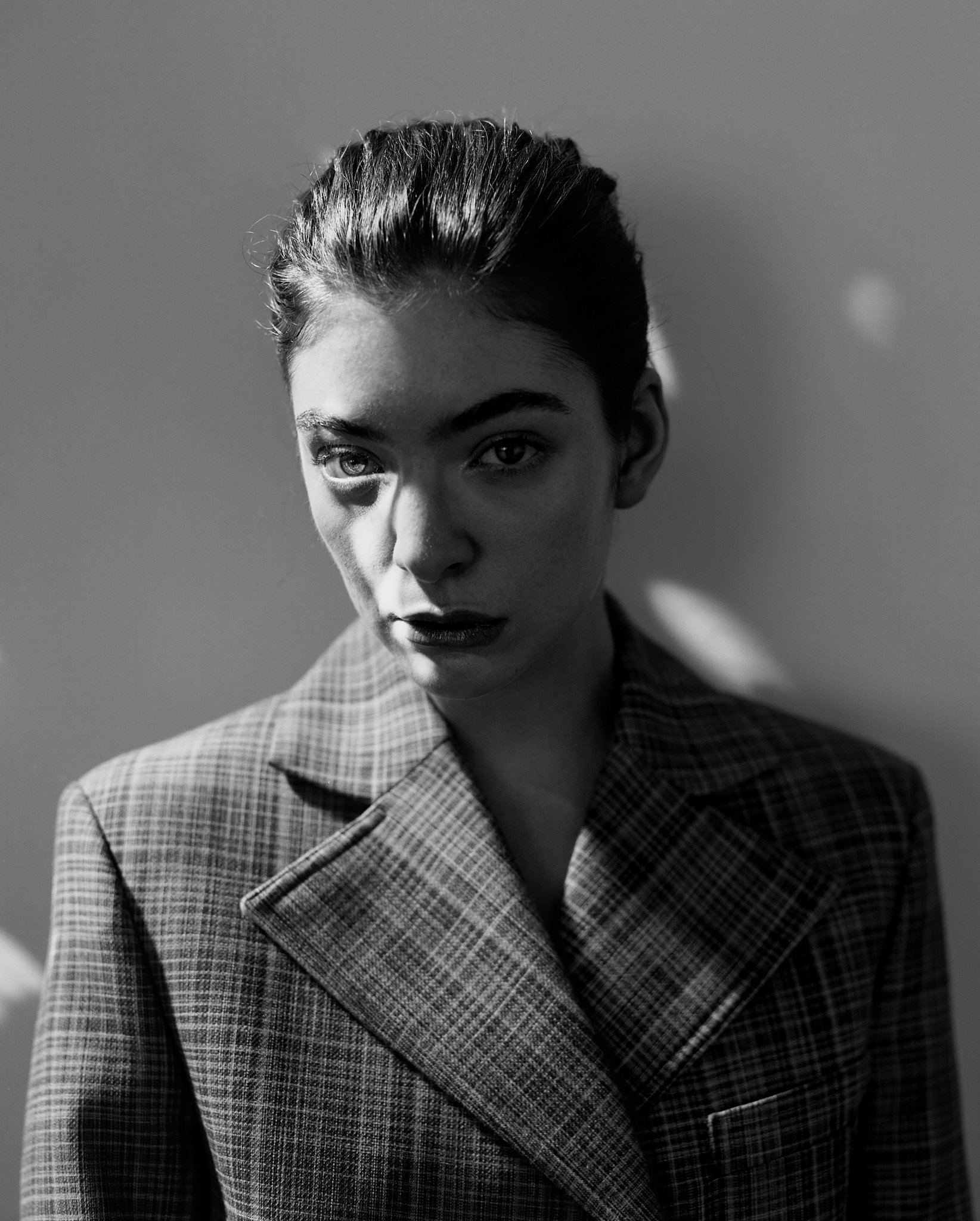 Lorde Music Monochrome Women Portrait 1644x2048
