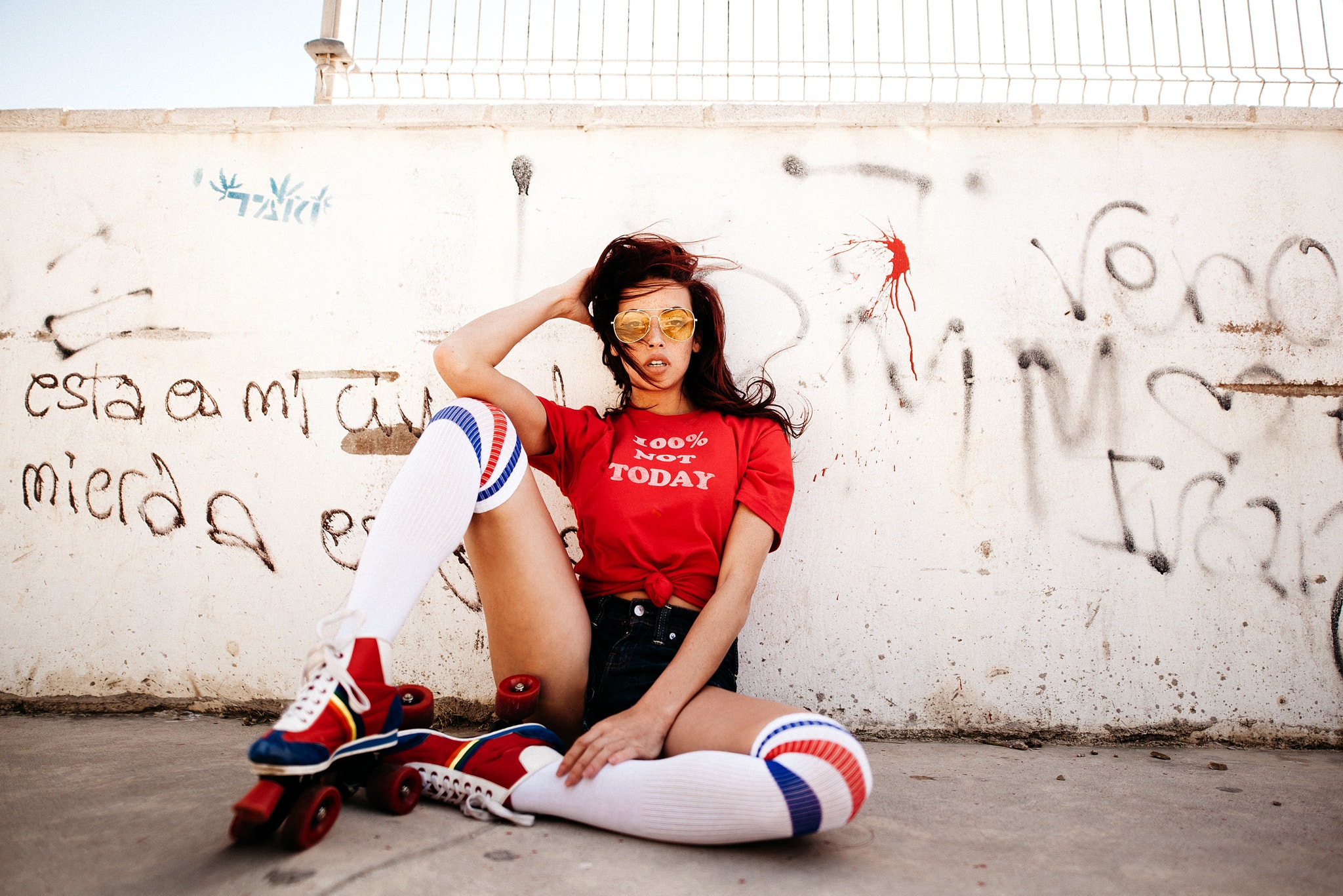 Women Sebastian Heberlein Rollerskates Glasses T Shirt Sitting 2048x1367