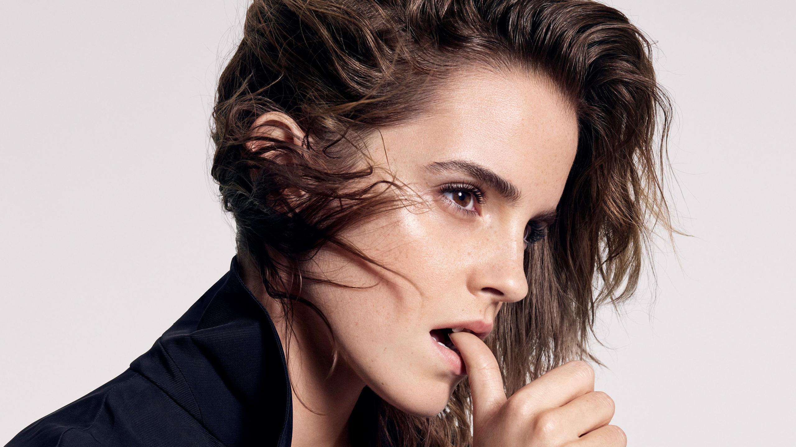 Emma Watson Actress Brunette Biting Finger 2560x1440