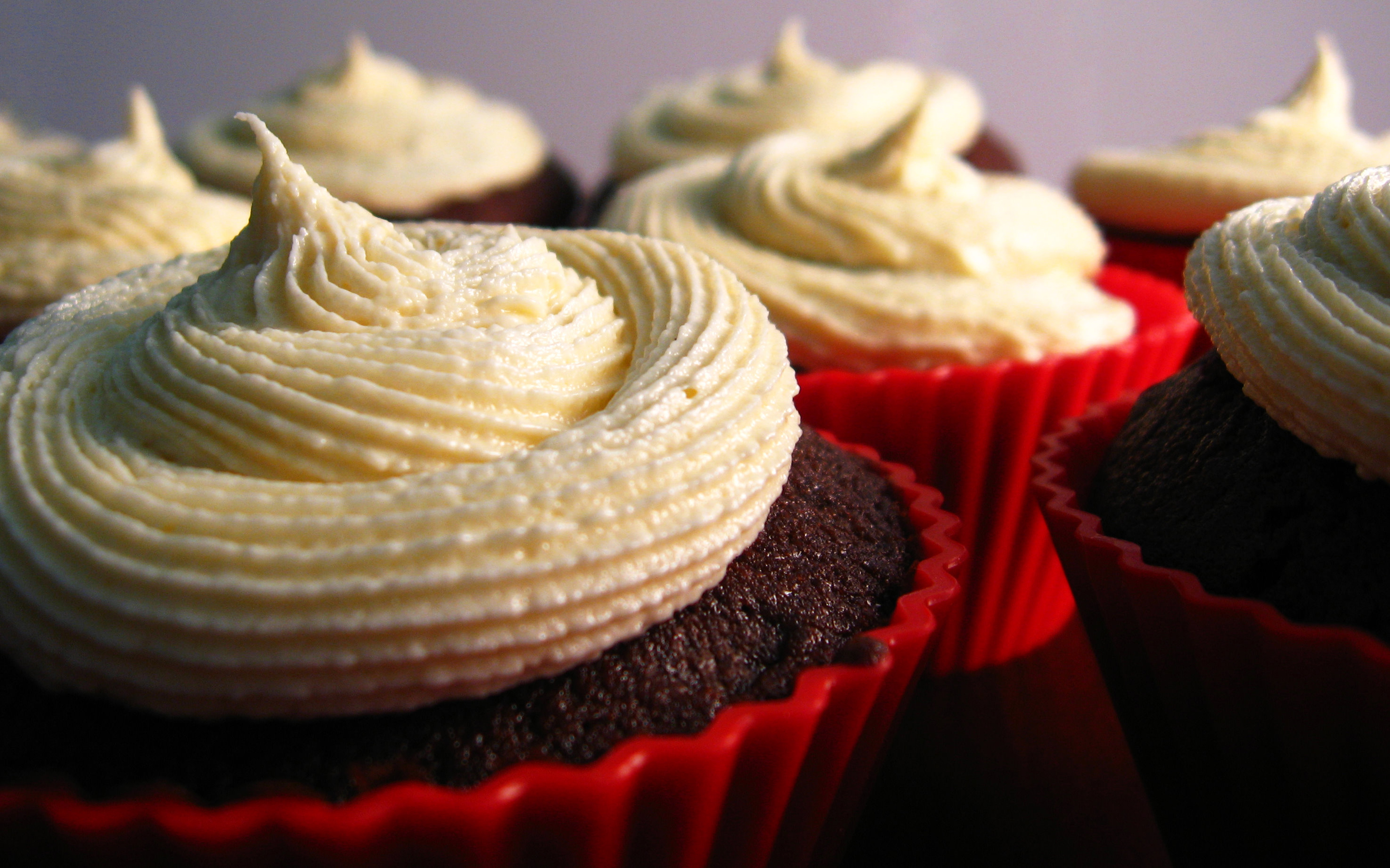 Cake Frosting Chocolate Cupcakes 2880x1800