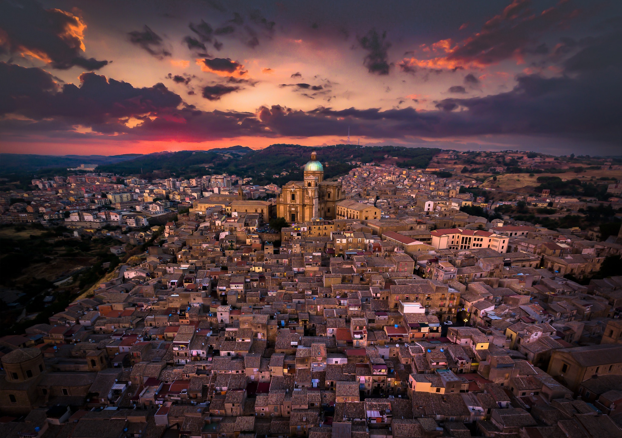 Aerial View Sicily Town Cathedral 2048x1444
