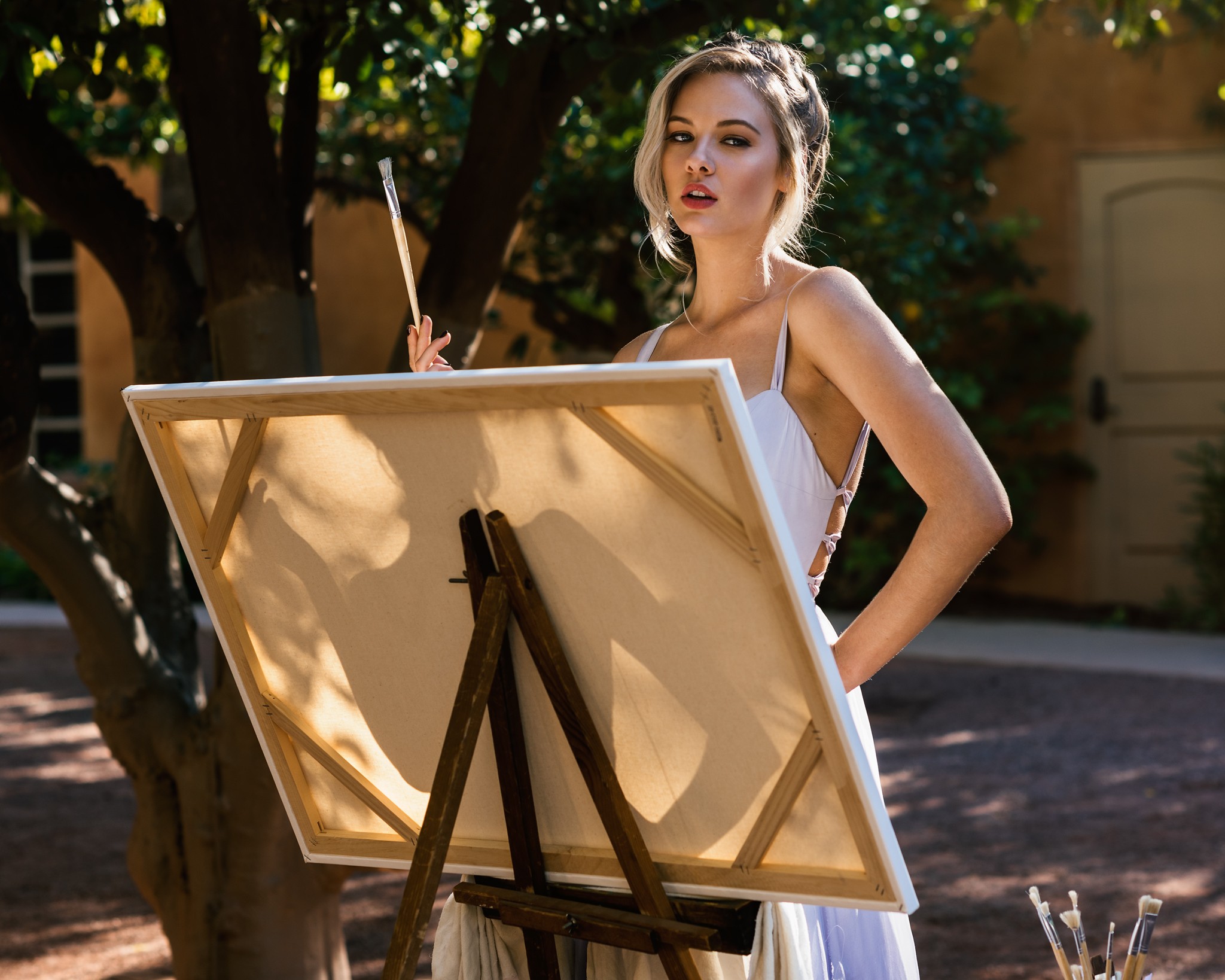 Women Model Blonde Painting Painters 2048x1638