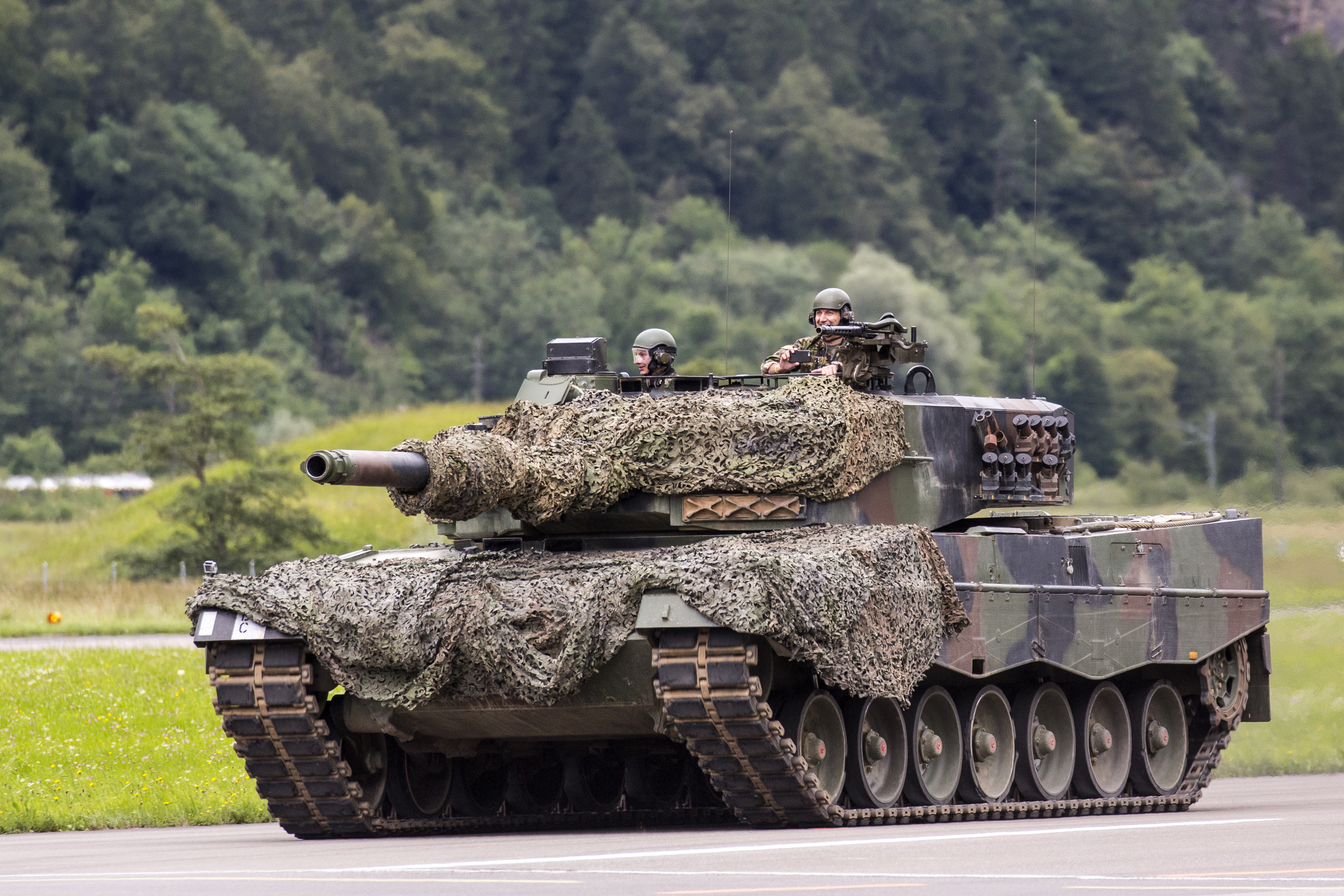 Leopard 2 Tank 4608x3072