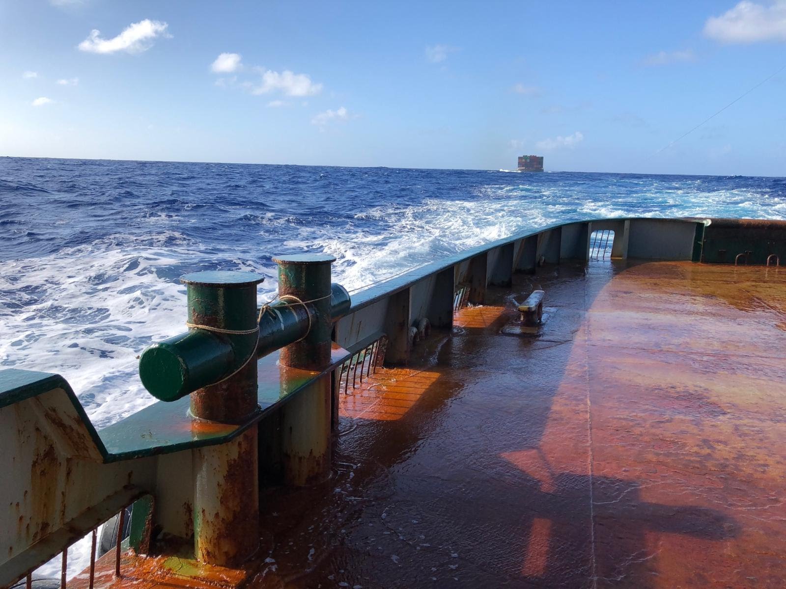 Tug Boats Water Sea Ship 1600x1200