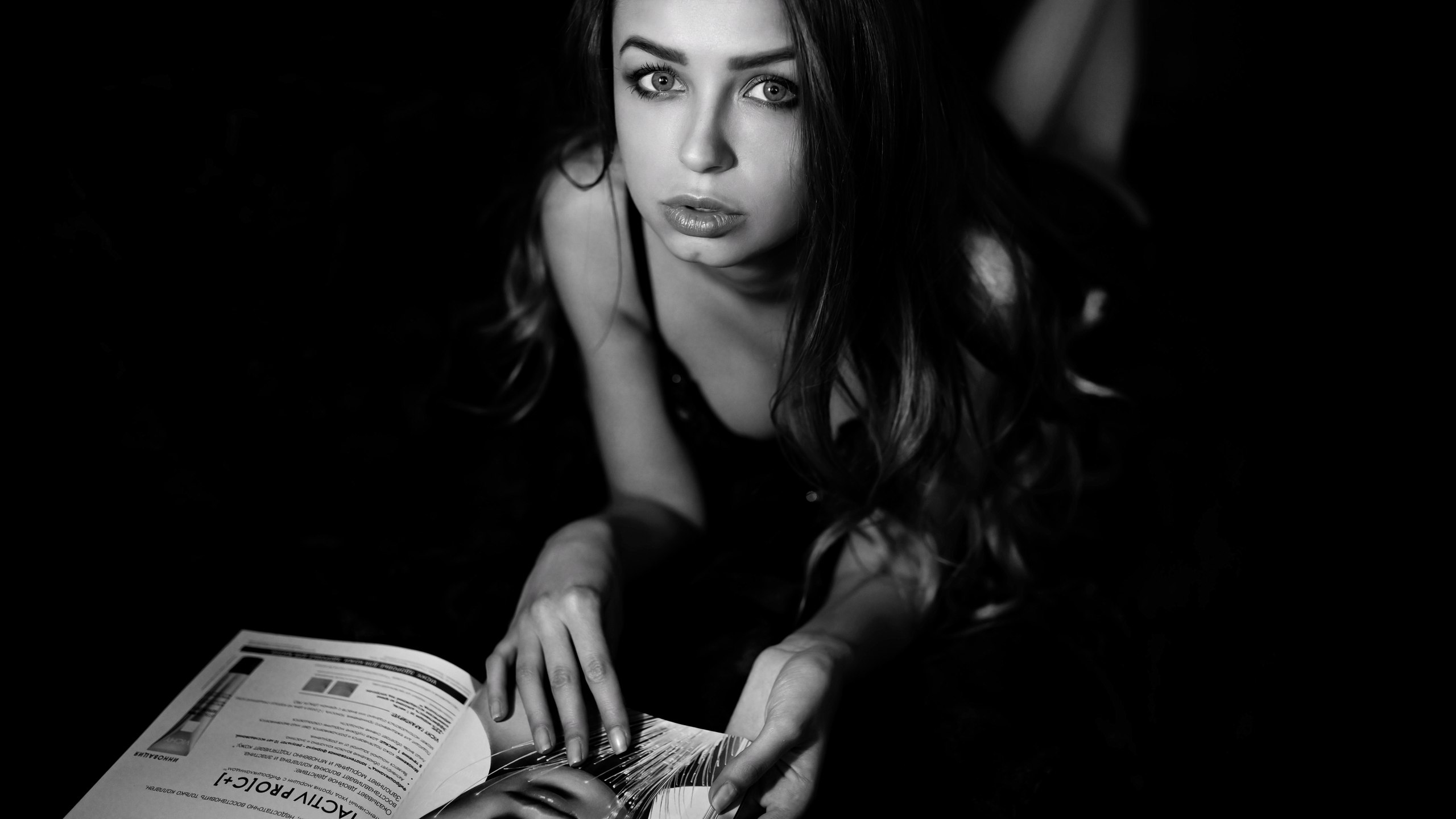 Lyubov Gulyak Women Model Looking At Viewer Portrait Indoors Magazine Long Hair Dark Monochrome Phot 2560x1440